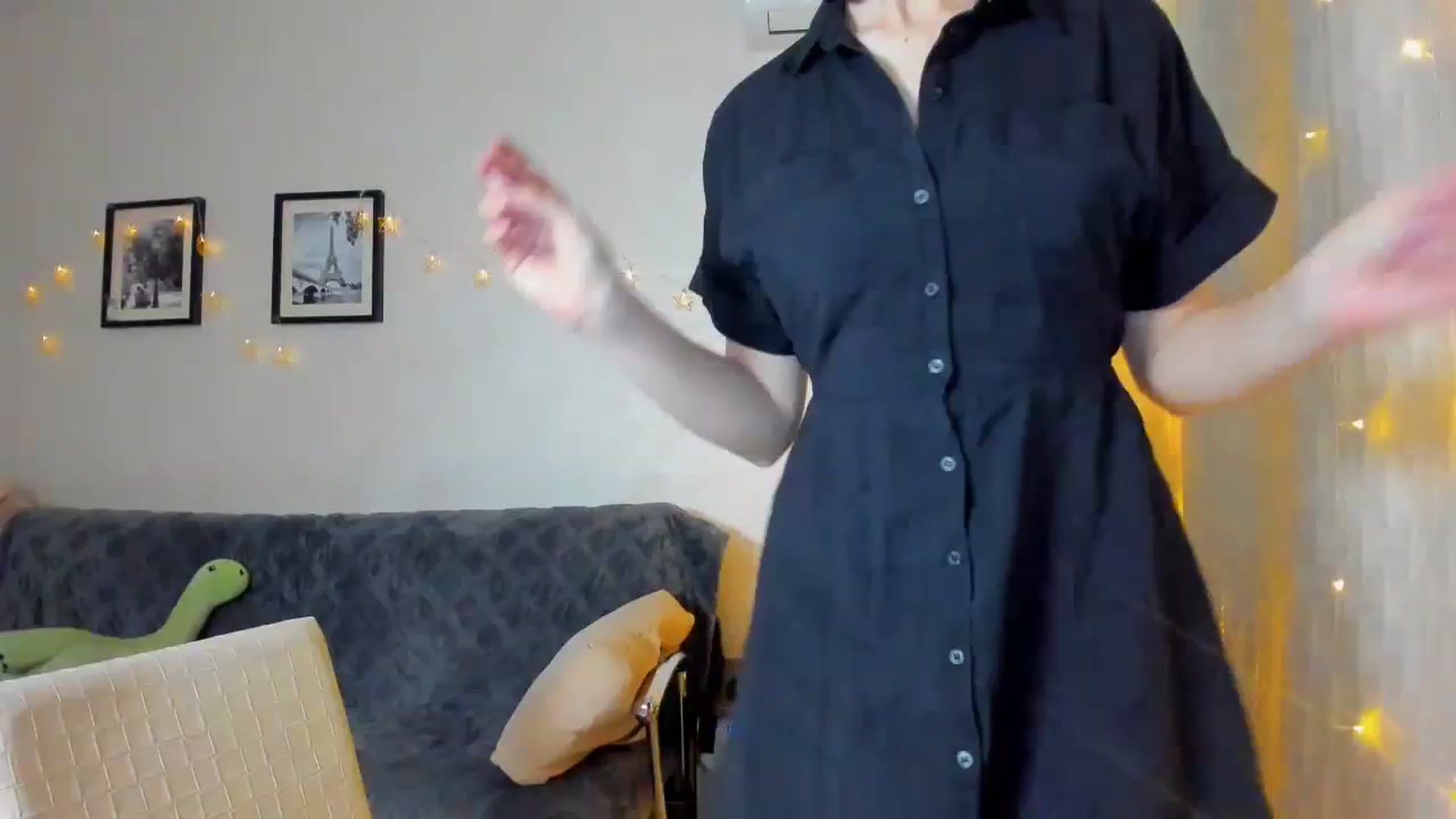 Gallery image thumbnail from WaveOfLove's myfreecams stream on, 12/31/2023, 13:02 image 15 of 20