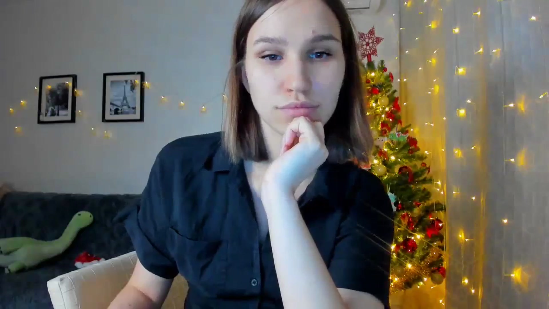 Gallery image thumbnail from WaveOfLove's myfreecams stream on, 12/31/2023, 13:02 image 19 of 20