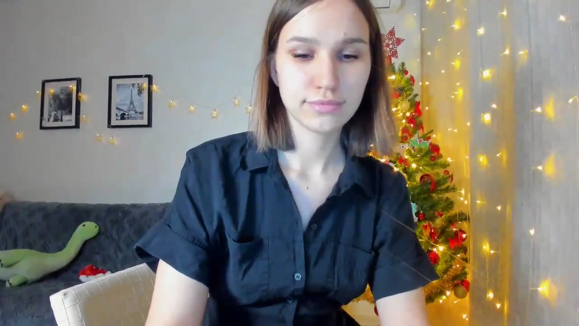 Gallery image thumbnail from WaveOfLove's myfreecams stream on, 12/31/2023, 13:02 image 18 of 20