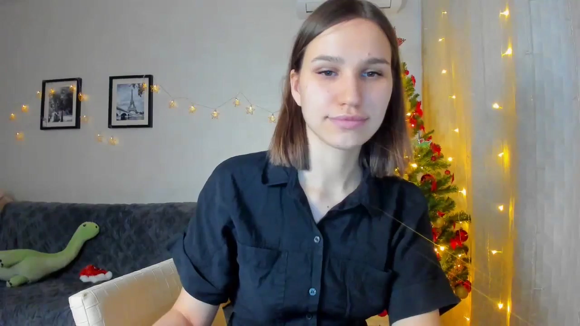 Gallery image thumbnail from WaveOfLove's myfreecams stream on, 12/31/2023, 13:02 image 8 of 20