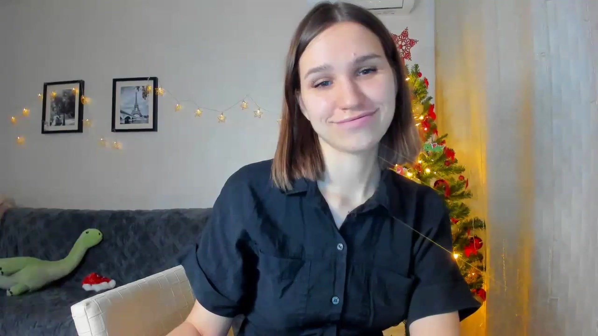 Gallery image thumbnail from WaveOfLove's myfreecams stream on, 12/31/2023, 13:02 image 3 of 20