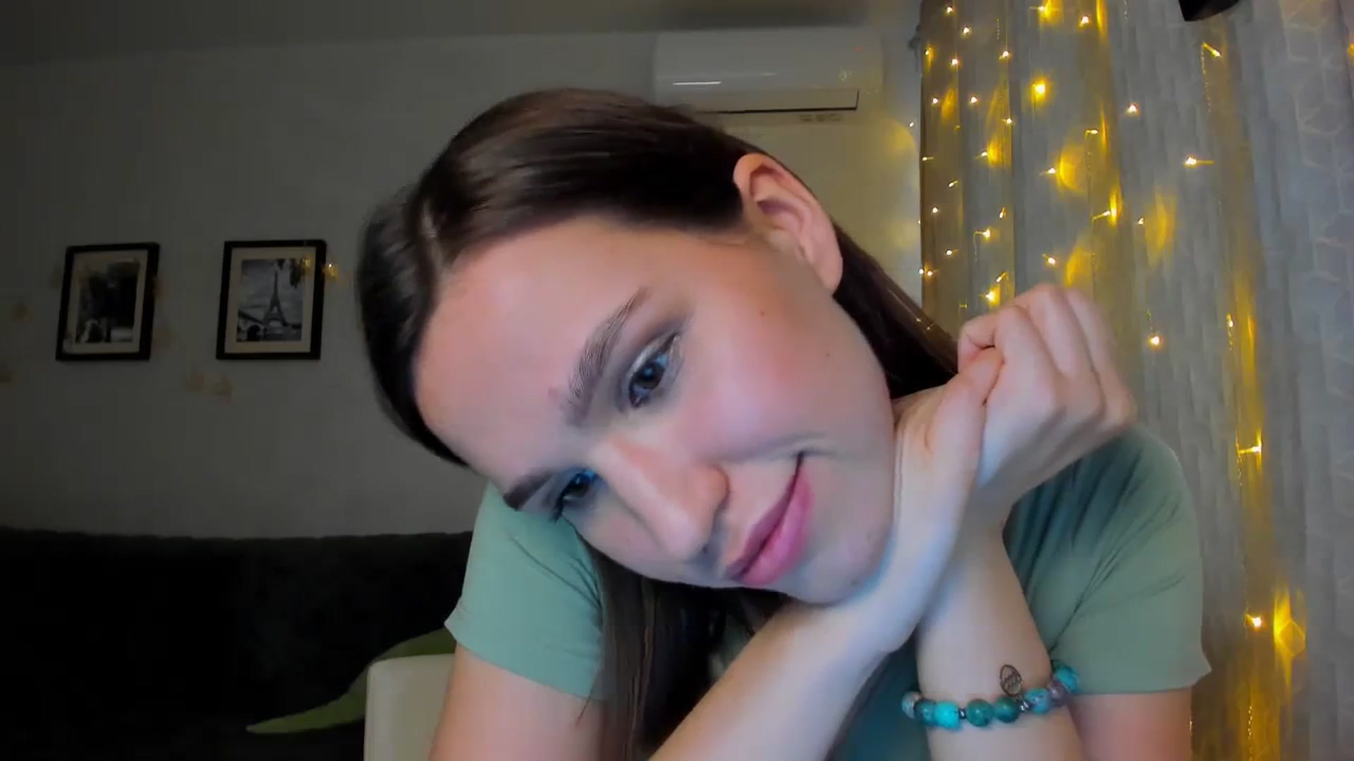 Gallery image thumbnail from WaveOfLove's myfreecams stream on, 01/19/2024, 11:53 image 20 of 20