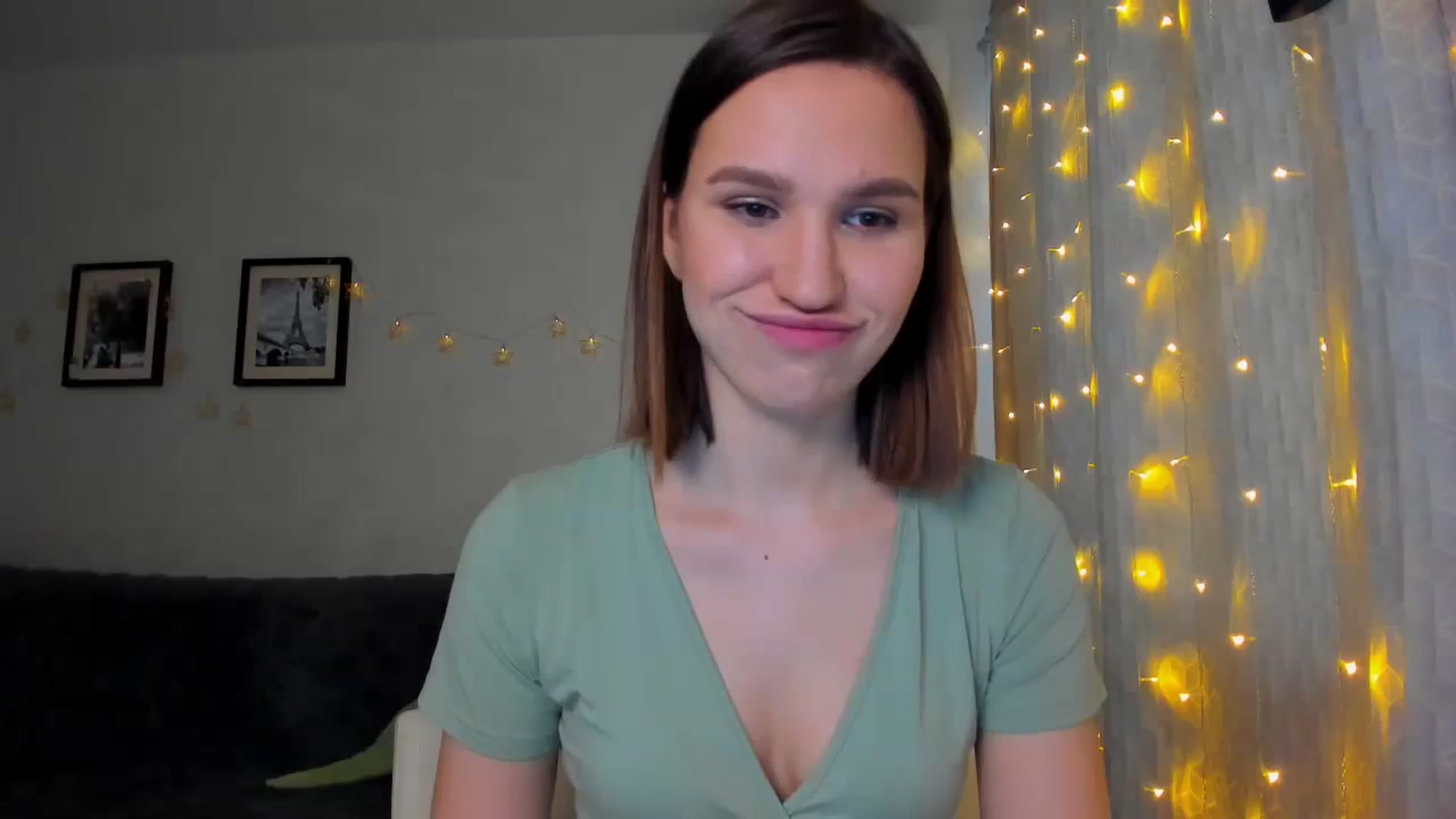 Gallery image thumbnail from WaveOfLove's myfreecams stream on, 01/19/2024, 11:53 image 15 of 20