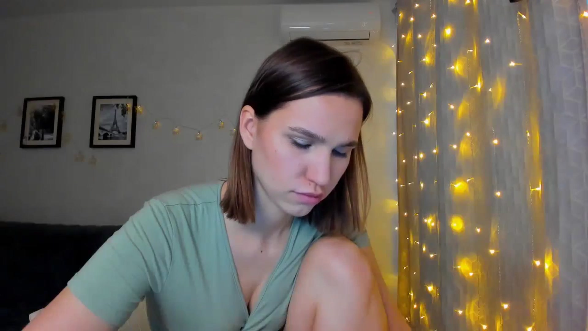 Gallery image thumbnail from WaveOfLove's myfreecams stream on, 01/19/2024, 12:30 image 13 of 20