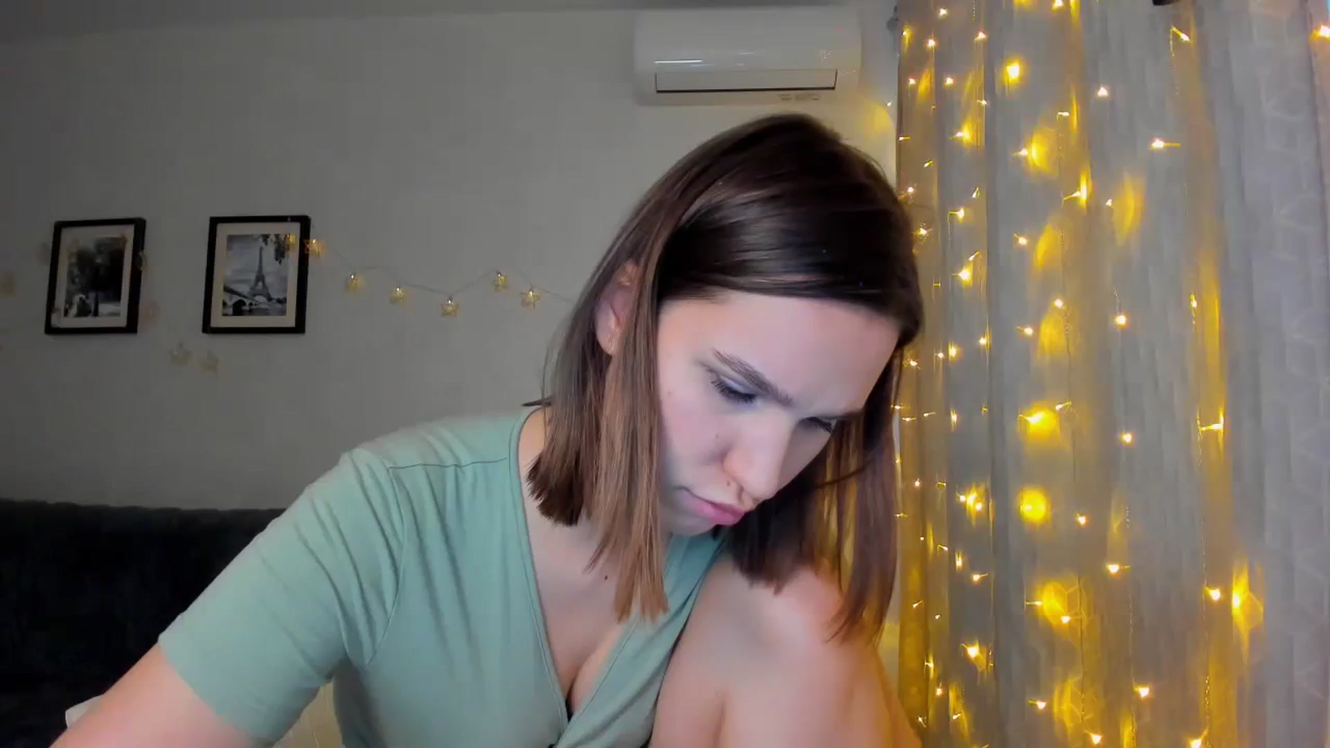 Gallery image thumbnail from WaveOfLove's myfreecams stream on, 01/19/2024, 12:30 image 4 of 20
