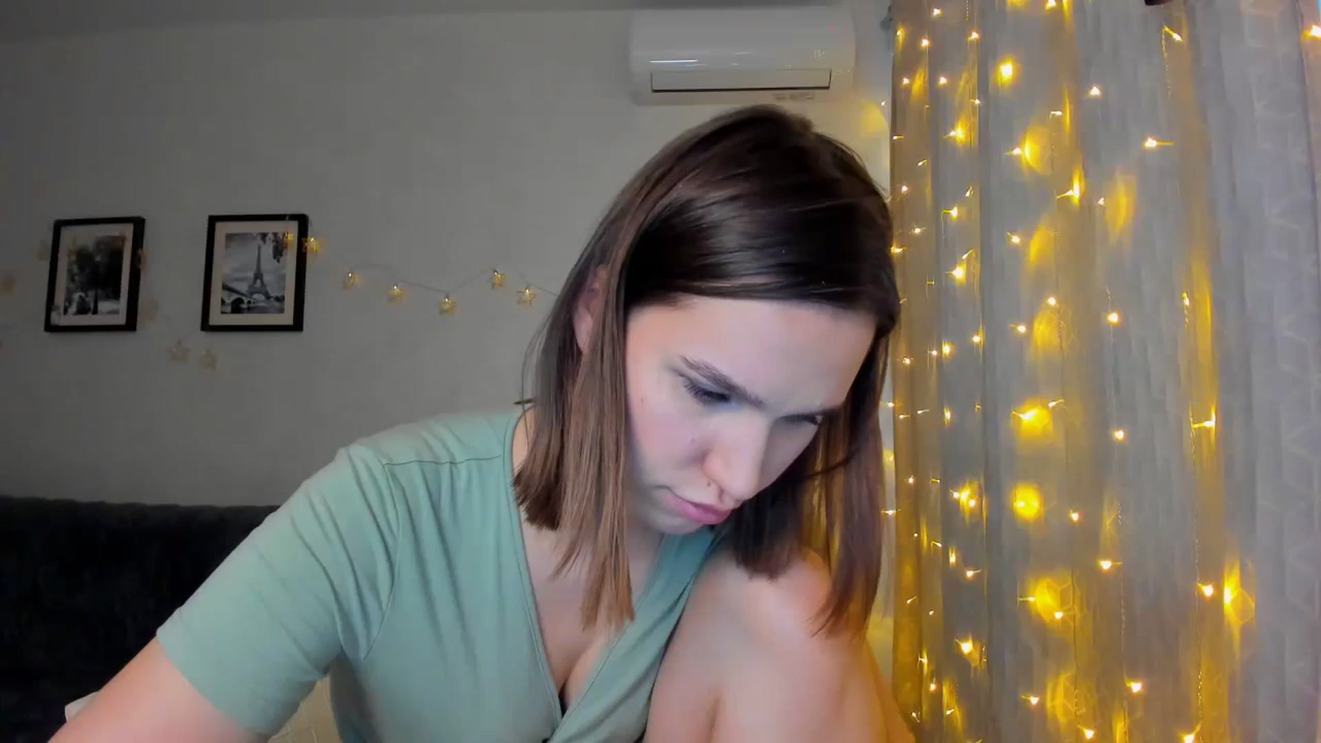 Gallery image thumbnail from WaveOfLove's myfreecams stream on, 01/19/2024, 12:30 image 3 of 20