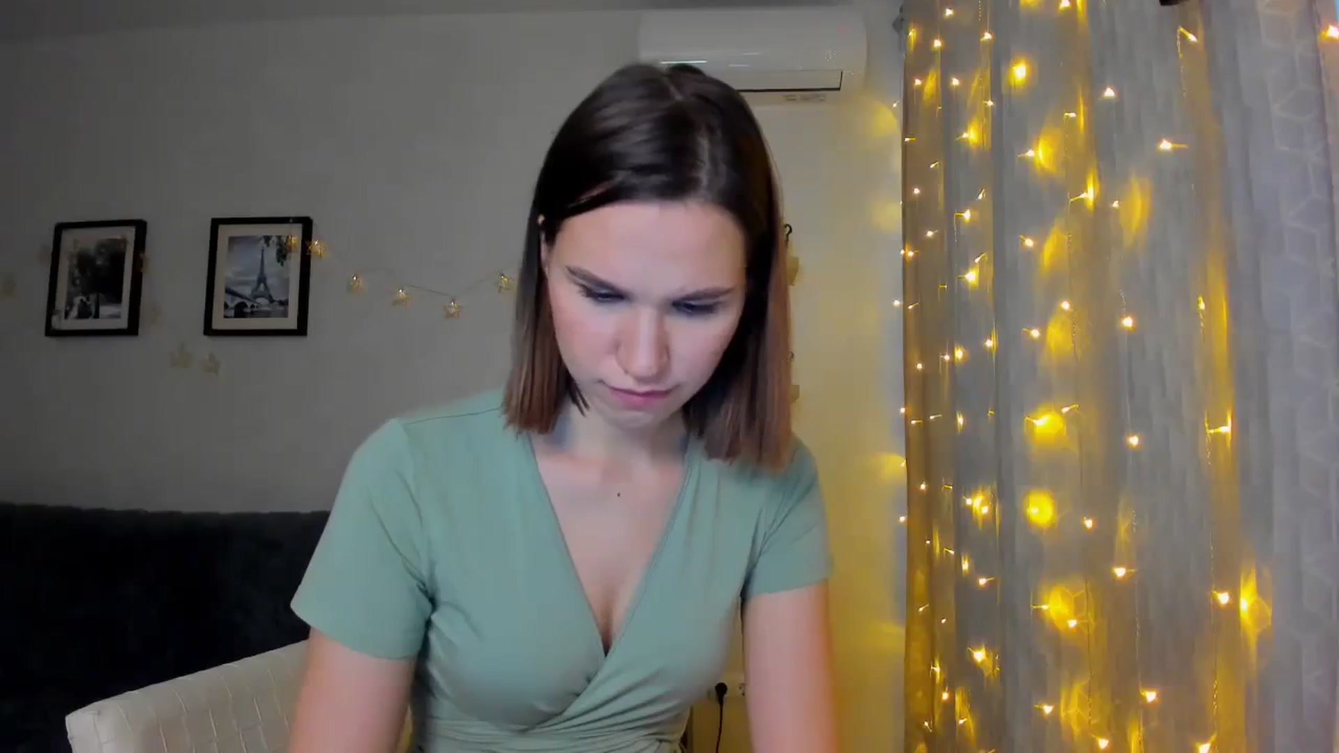 Gallery image thumbnail from WaveOfLove's myfreecams stream on, 01/19/2024, 12:30 image 18 of 20