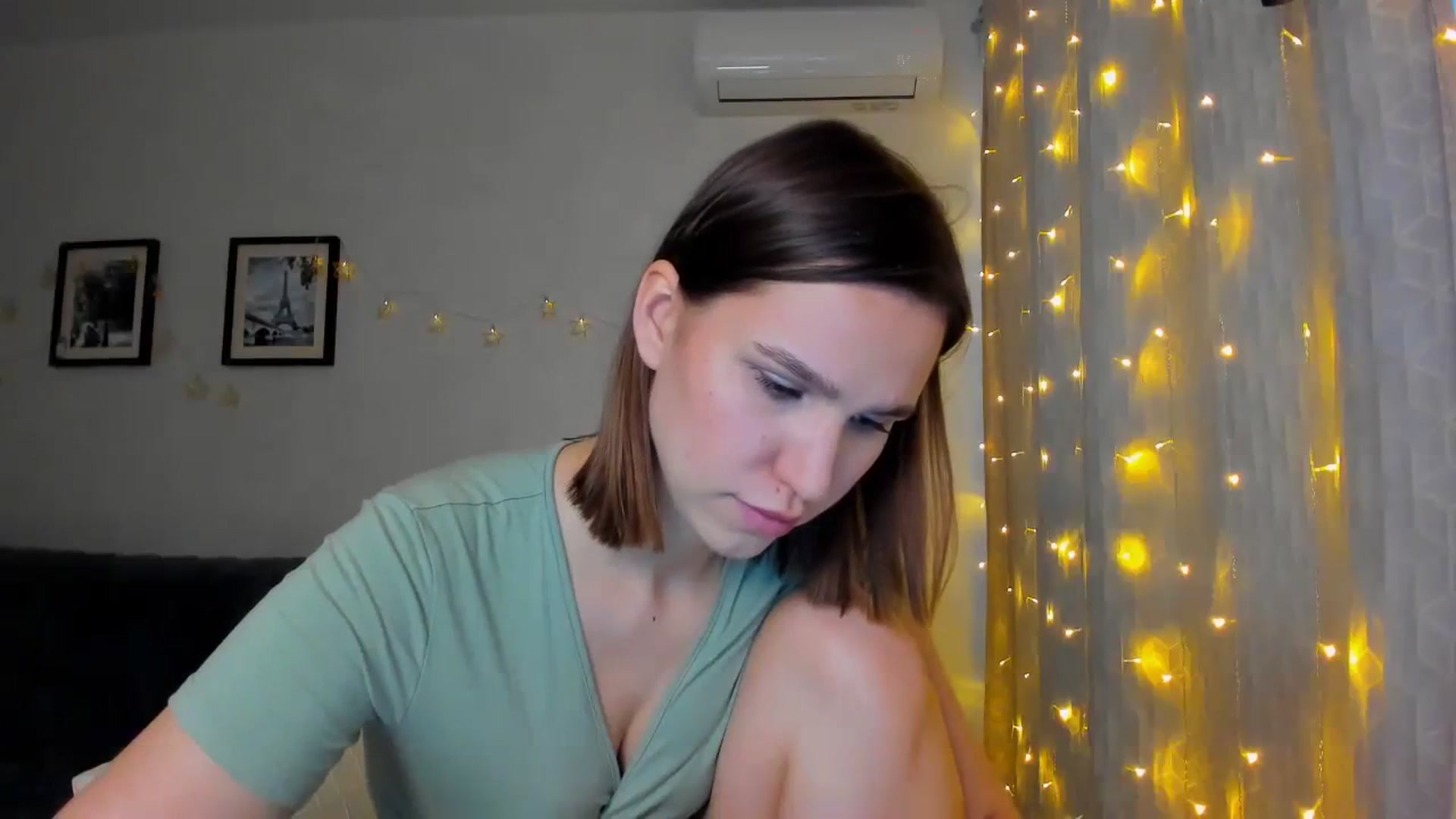 Gallery image thumbnail from WaveOfLove's myfreecams stream on, 01/19/2024, 12:30 image 11 of 20