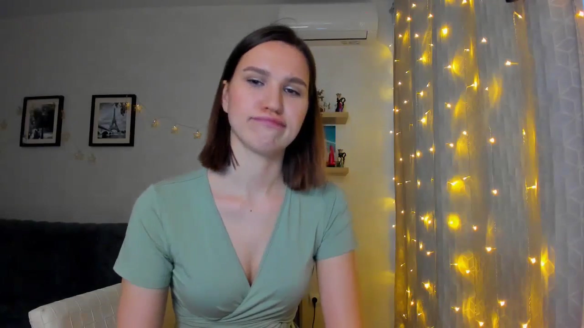 Gallery image thumbnail from WaveOfLove's myfreecams stream on, 01/19/2024, 12:30 image 19 of 20