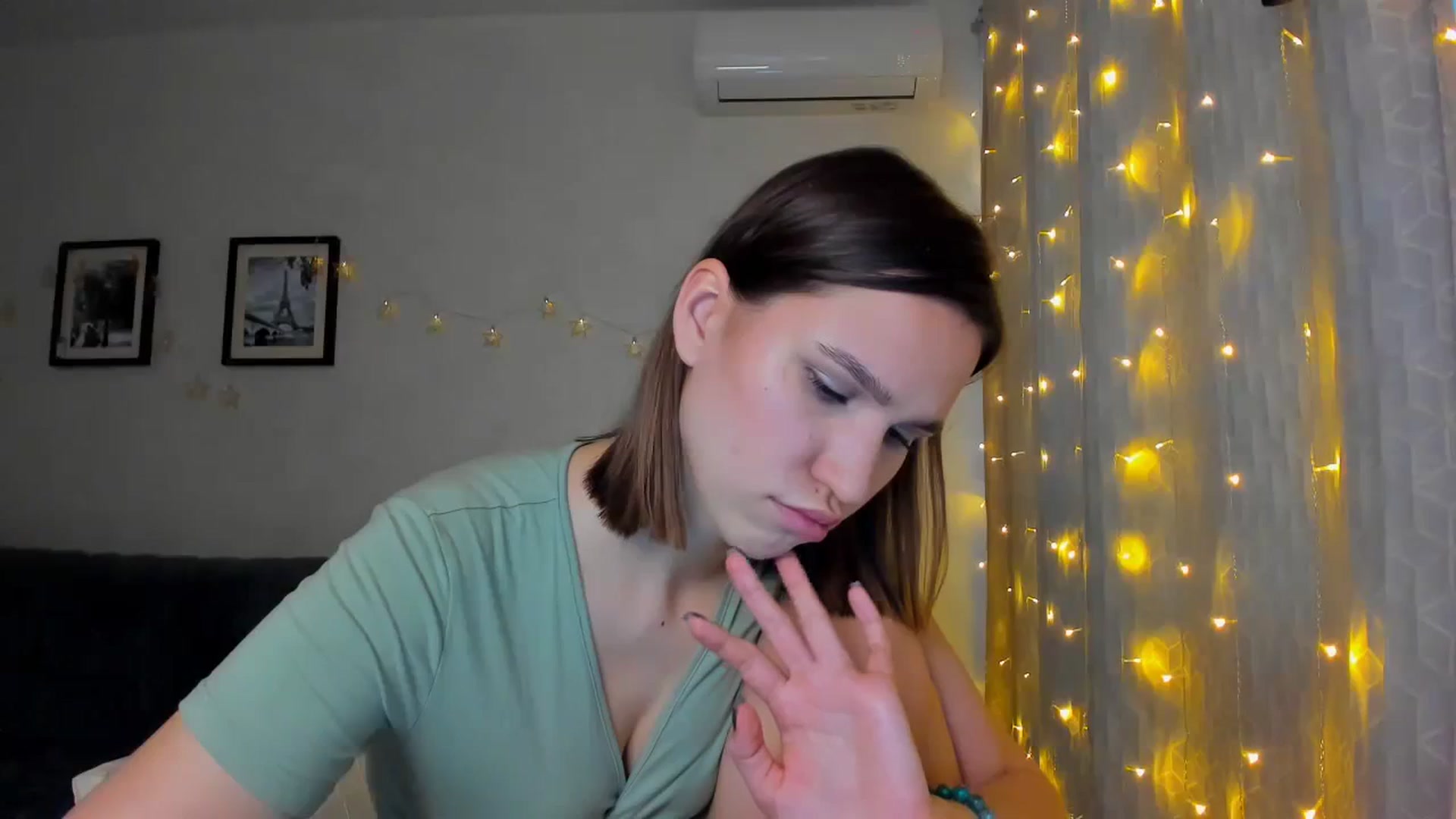 Gallery image thumbnail from WaveOfLove's myfreecams stream on, 01/19/2024, 12:30 image 10 of 20