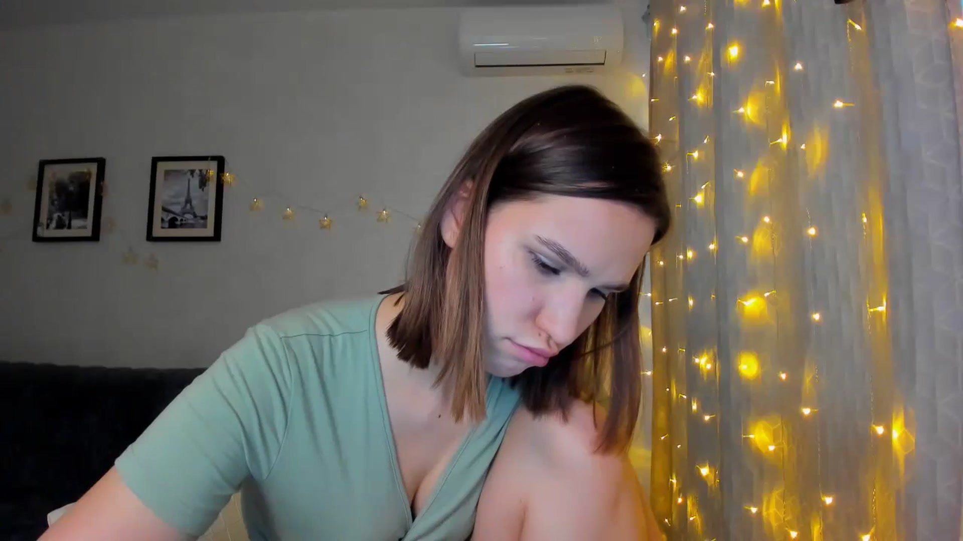 Gallery image thumbnail from WaveOfLove's myfreecams stream on, 01/19/2024, 12:30 image 5 of 20