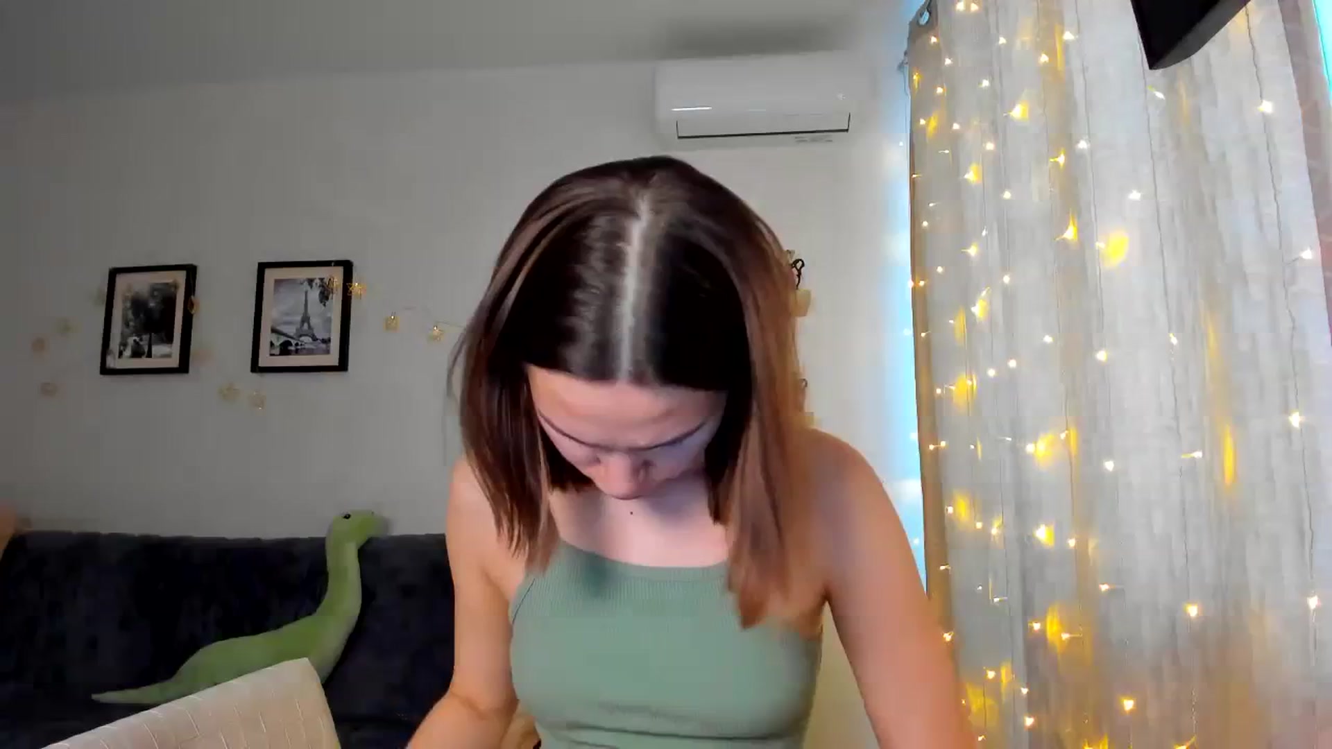 Gallery image thumbnail from WaveOfLove's myfreecams stream on, 01/26/2024, 13:32 image 7 of 20