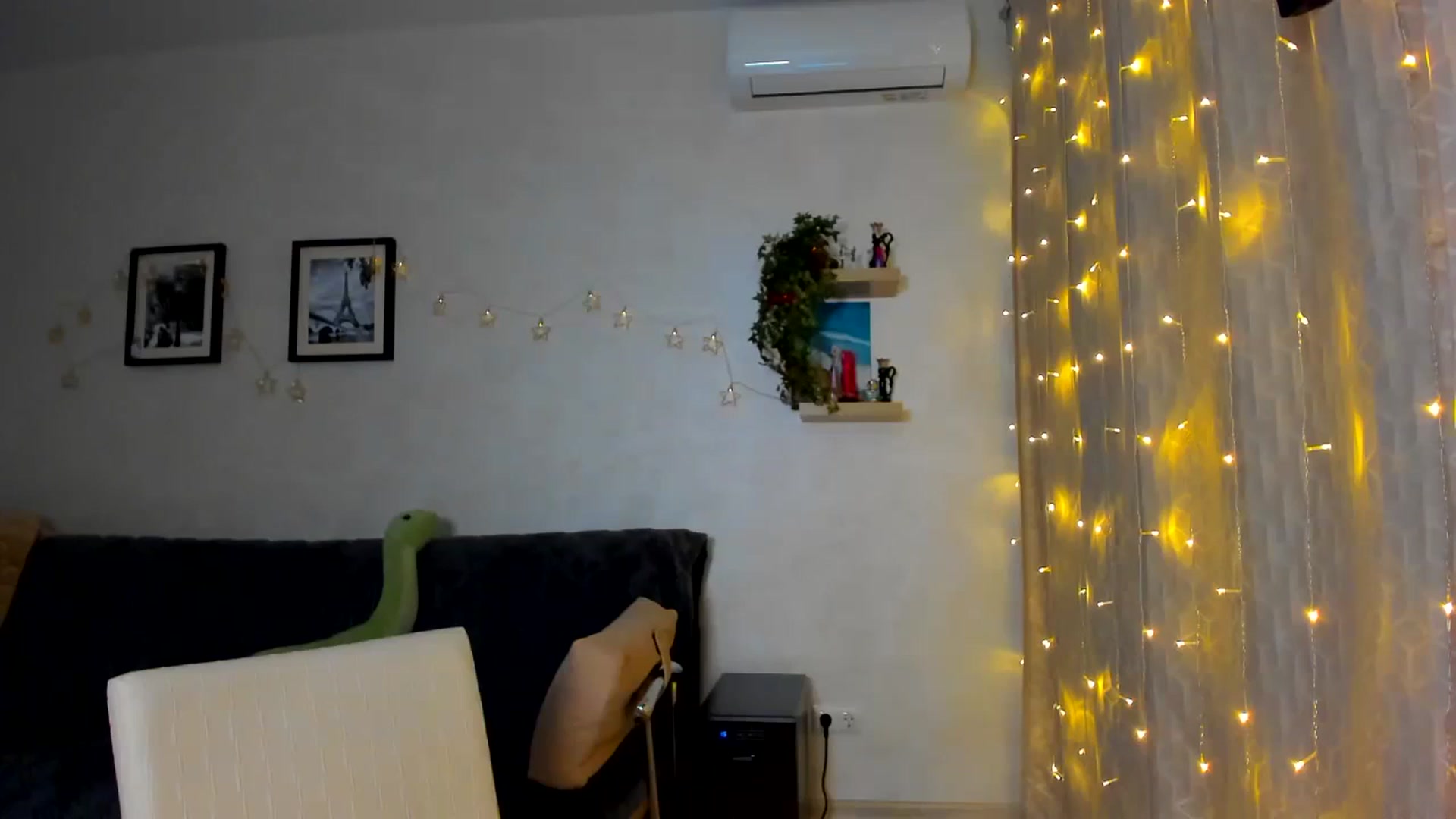Gallery image thumbnail from WaveOfLove's myfreecams stream on, 01/26/2024, 15:01 image 13 of 20