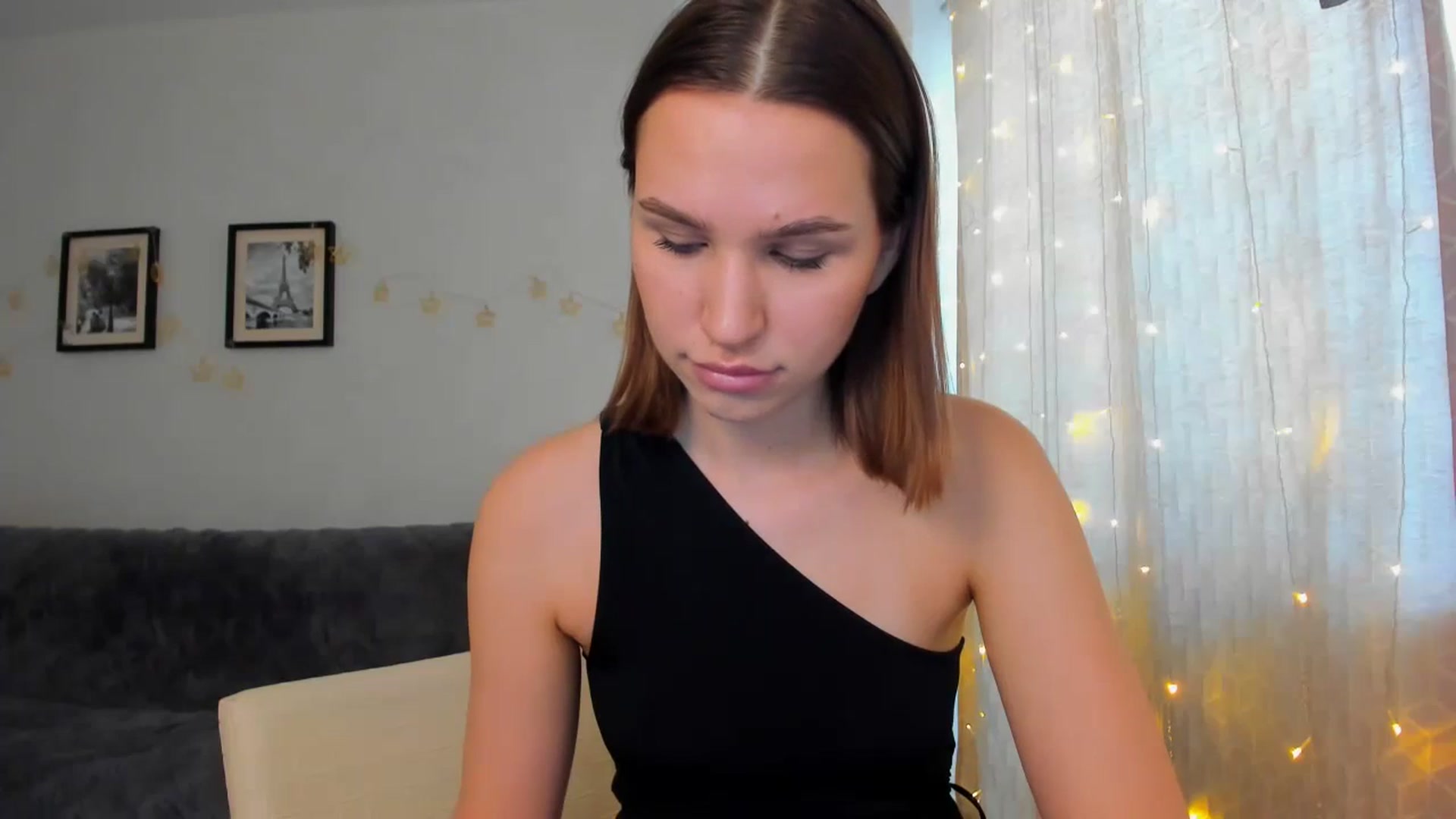 Gallery image thumbnail from WaveOfLove's myfreecams stream on, 01/31/2024, 10:32 image 8 of 20