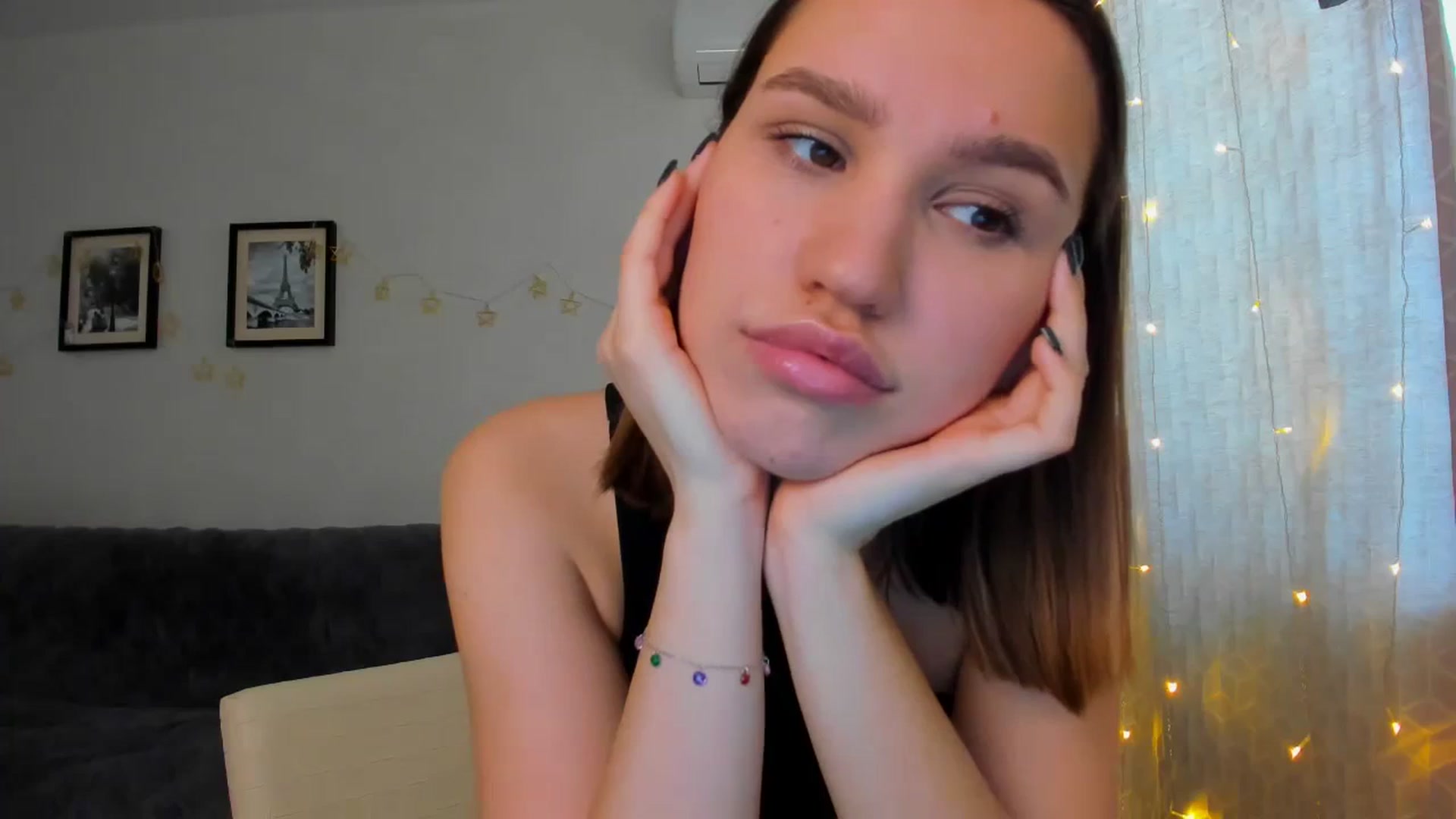 Gallery image thumbnail from WaveOfLove's myfreecams stream on, 01/31/2024, 10:32 image 10 of 20
