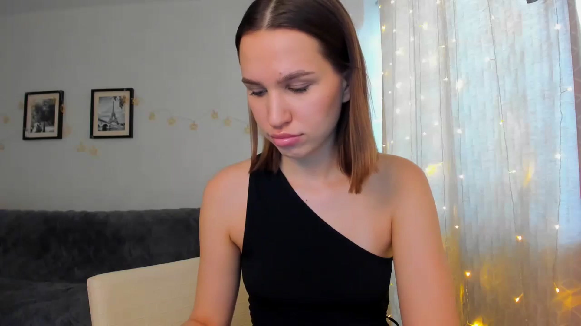 Gallery image thumbnail from WaveOfLove's myfreecams stream on, 01/31/2024, 10:32 image 4 of 20
