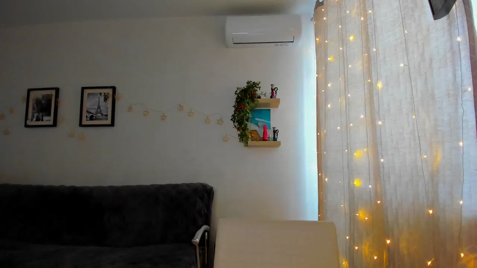 Gallery image thumbnail from WaveOfLove's myfreecams stream on, 01/31/2024, 11:59 image 19 of 20