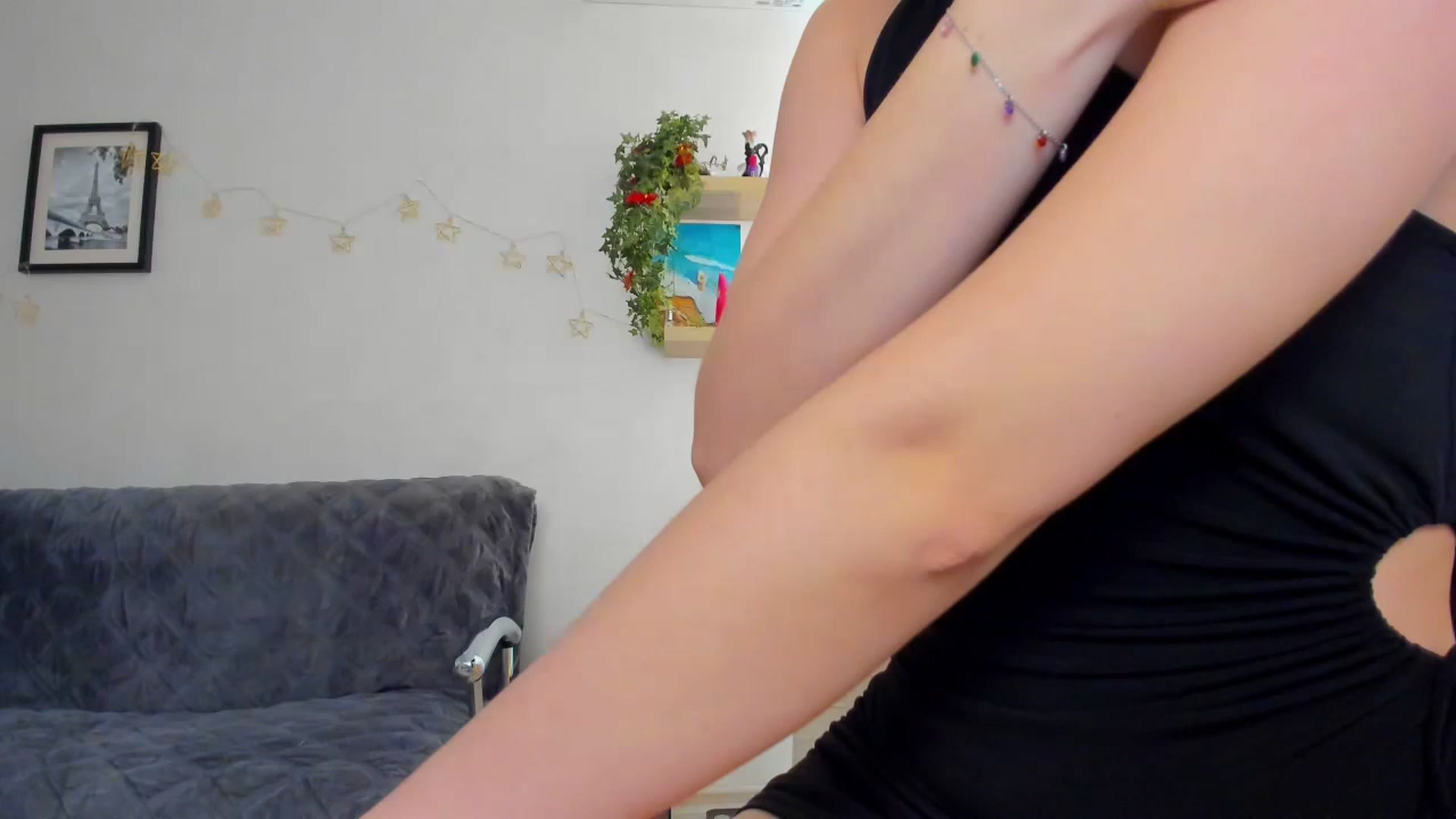 Gallery image thumbnail from WaveOfLove's myfreecams stream on, 01/31/2024, 11:59 image 18 of 20