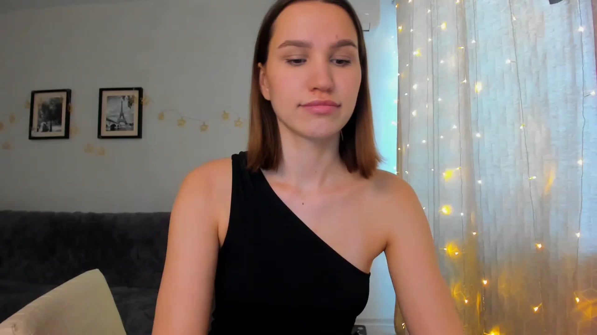 Gallery image thumbnail from WaveOfLove's myfreecams stream on, 01/31/2024, 11:59 image 1 of 20