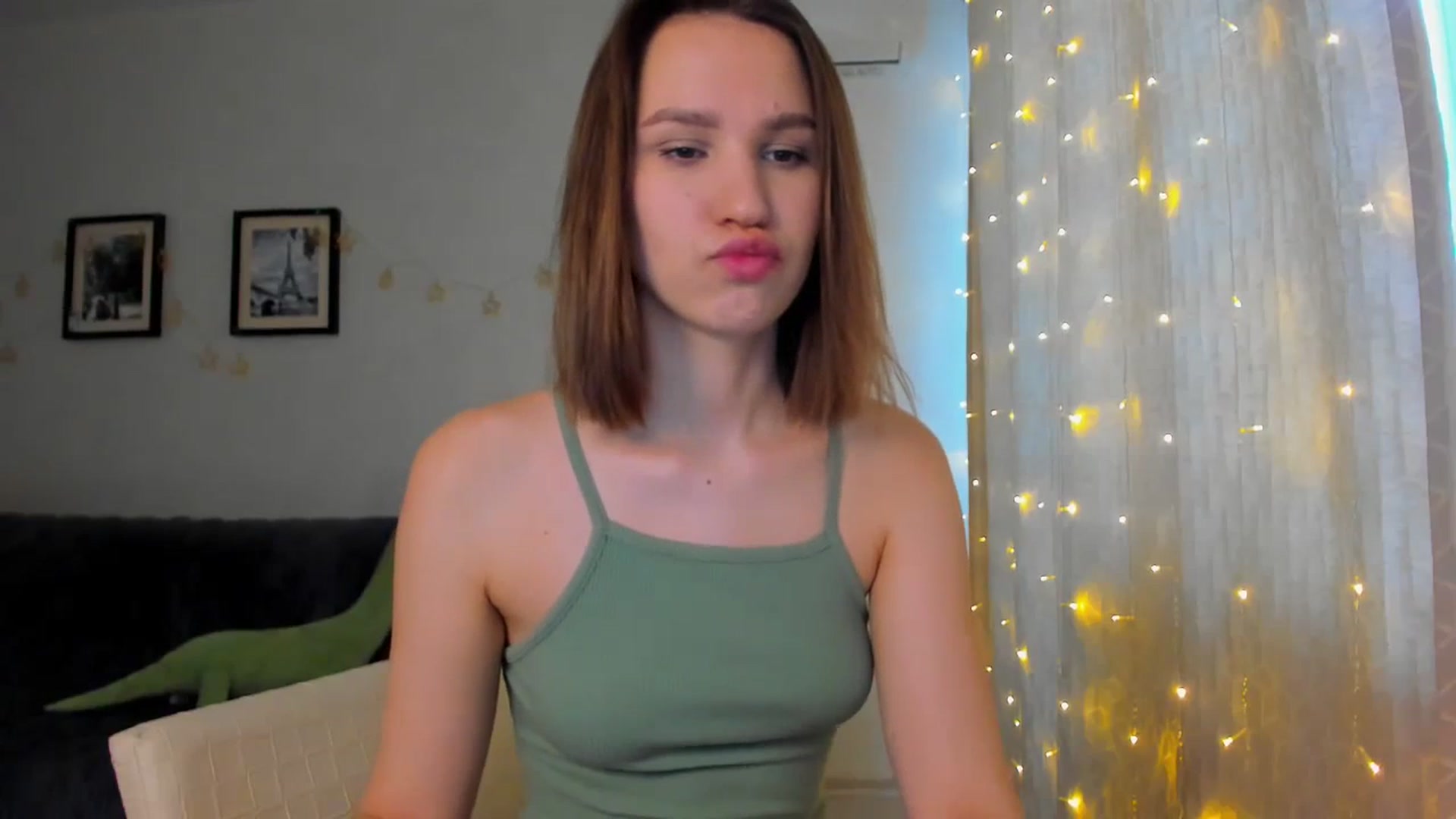 Gallery image thumbnail from WaveOfLove's myfreecams stream on, 02/01/2024, 10:27 image 20 of 20