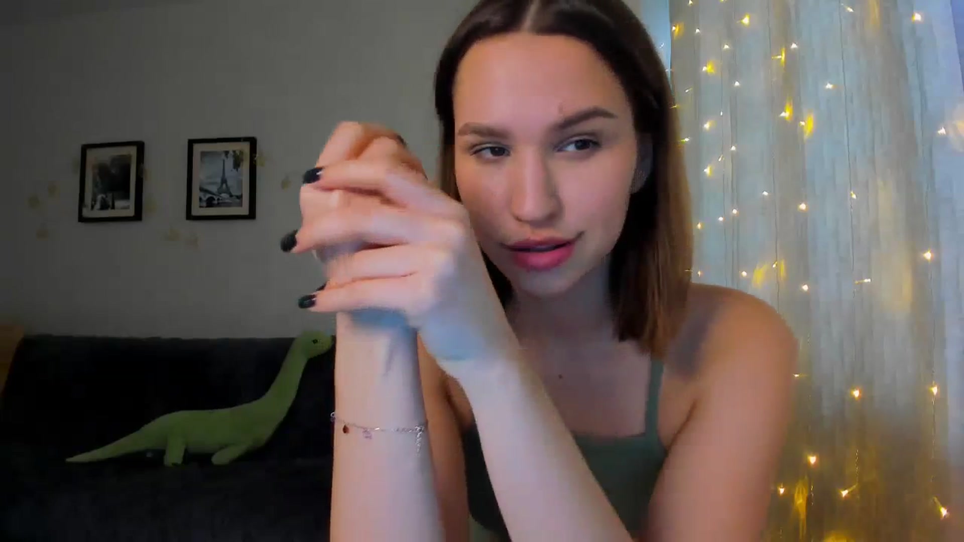 Gallery image thumbnail from WaveOfLove's myfreecams stream on, 02/01/2024, 11:23 image 2 of 20