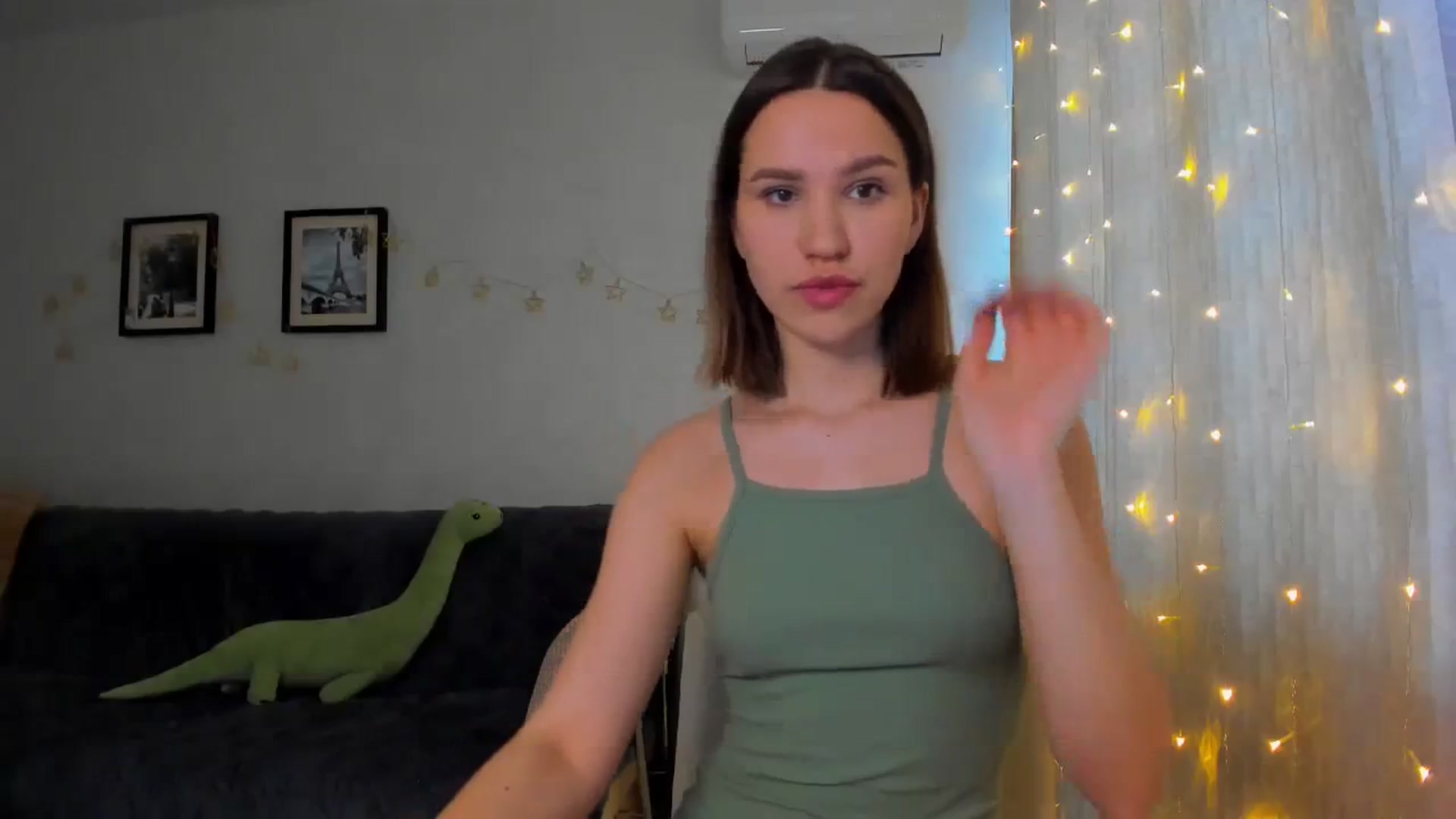 Gallery image thumbnail from WaveOfLove's myfreecams stream on, 02/01/2024, 11:23 image 11 of 20