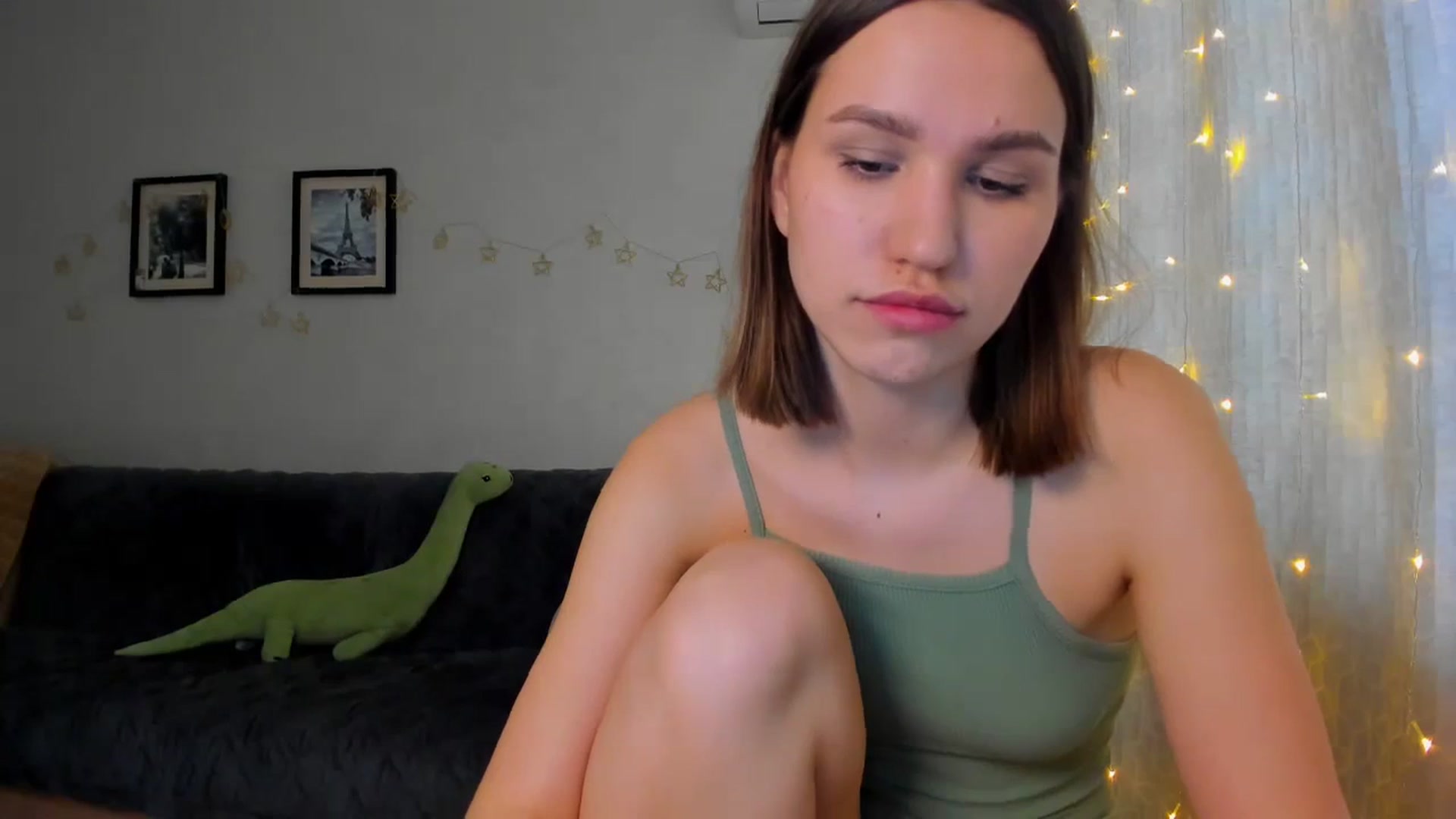 Gallery image thumbnail from WaveOfLove's myfreecams stream on, 02/01/2024, 11:59 image 16 of 20