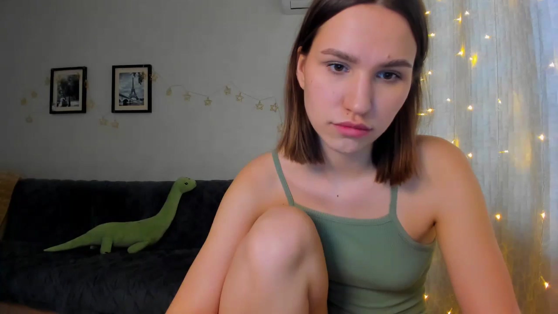 Gallery image thumbnail from WaveOfLove's myfreecams stream on, 02/01/2024, 11:59 image 12 of 20