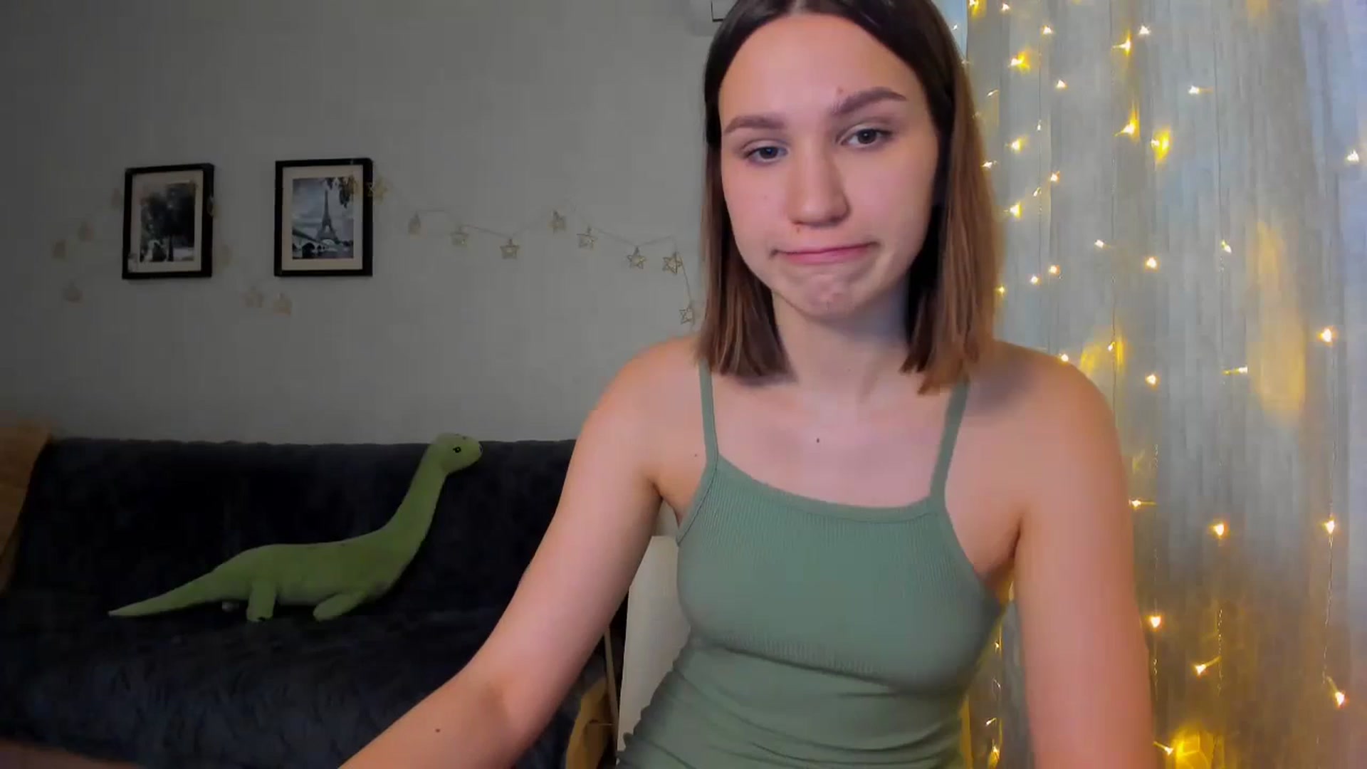 Gallery image thumbnail from WaveOfLove's myfreecams stream on, 02/01/2024, 12:46 image 12 of 20