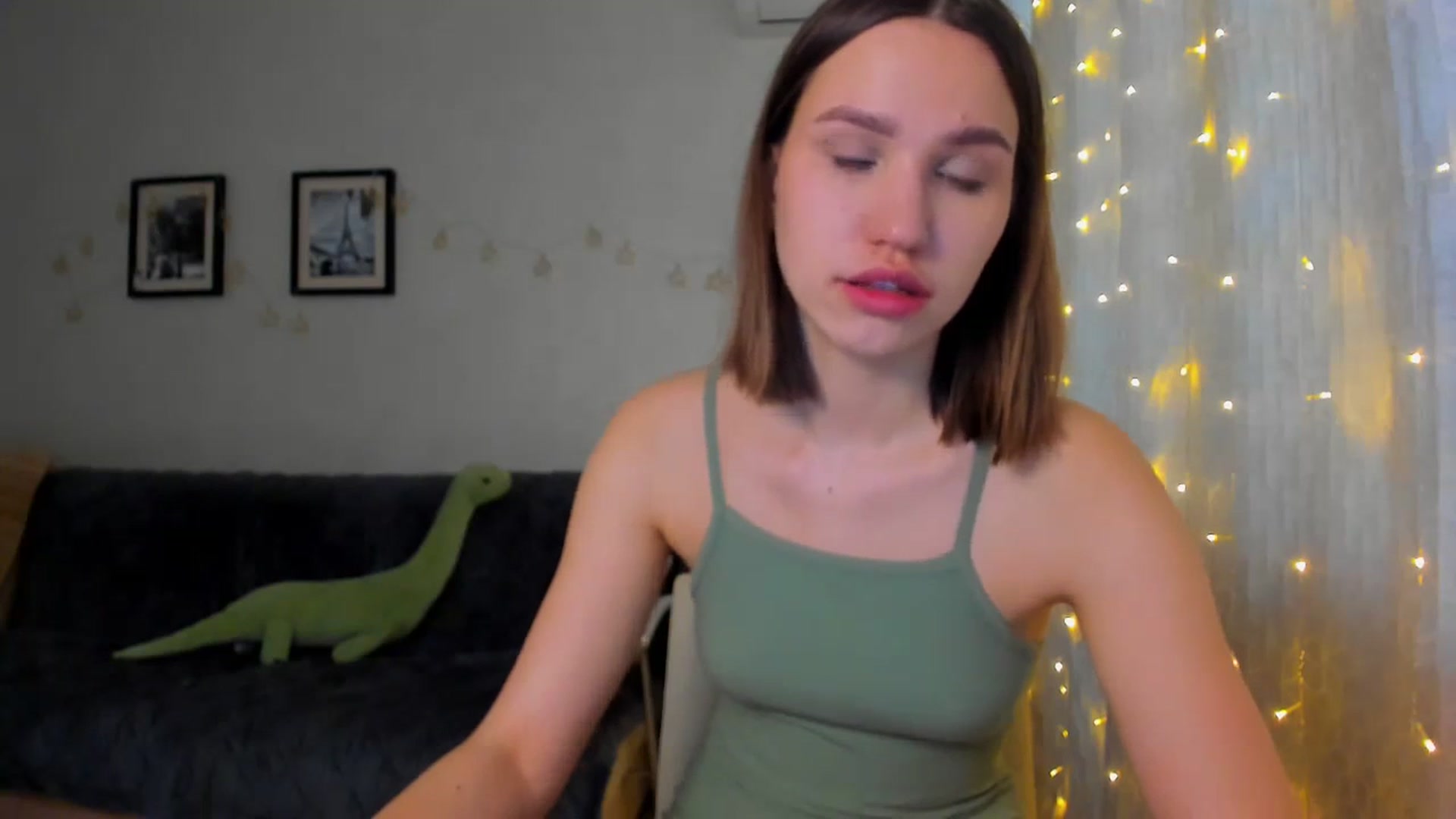 Gallery image thumbnail from WaveOfLove's myfreecams stream on, 02/01/2024, 12:46 image 3 of 20