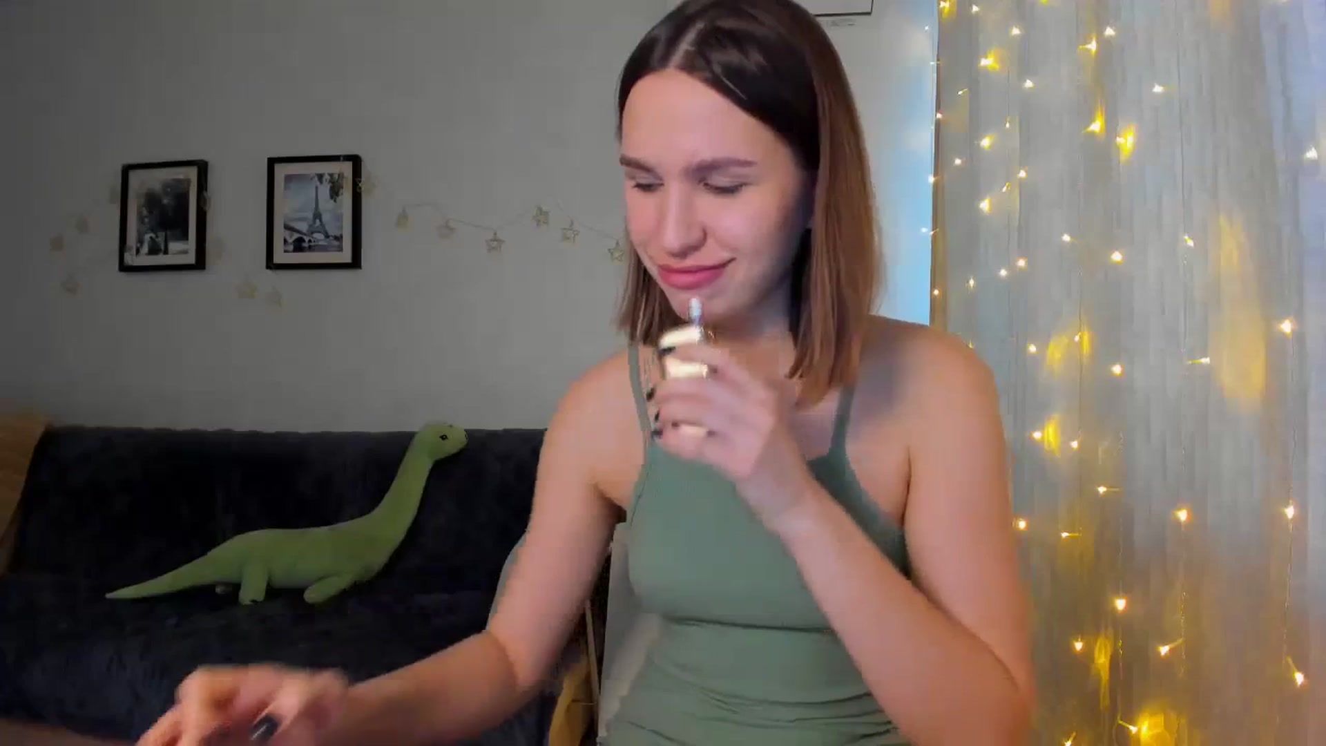 Gallery image thumbnail from WaveOfLove's myfreecams stream on, 02/01/2024, 12:46 image 13 of 20