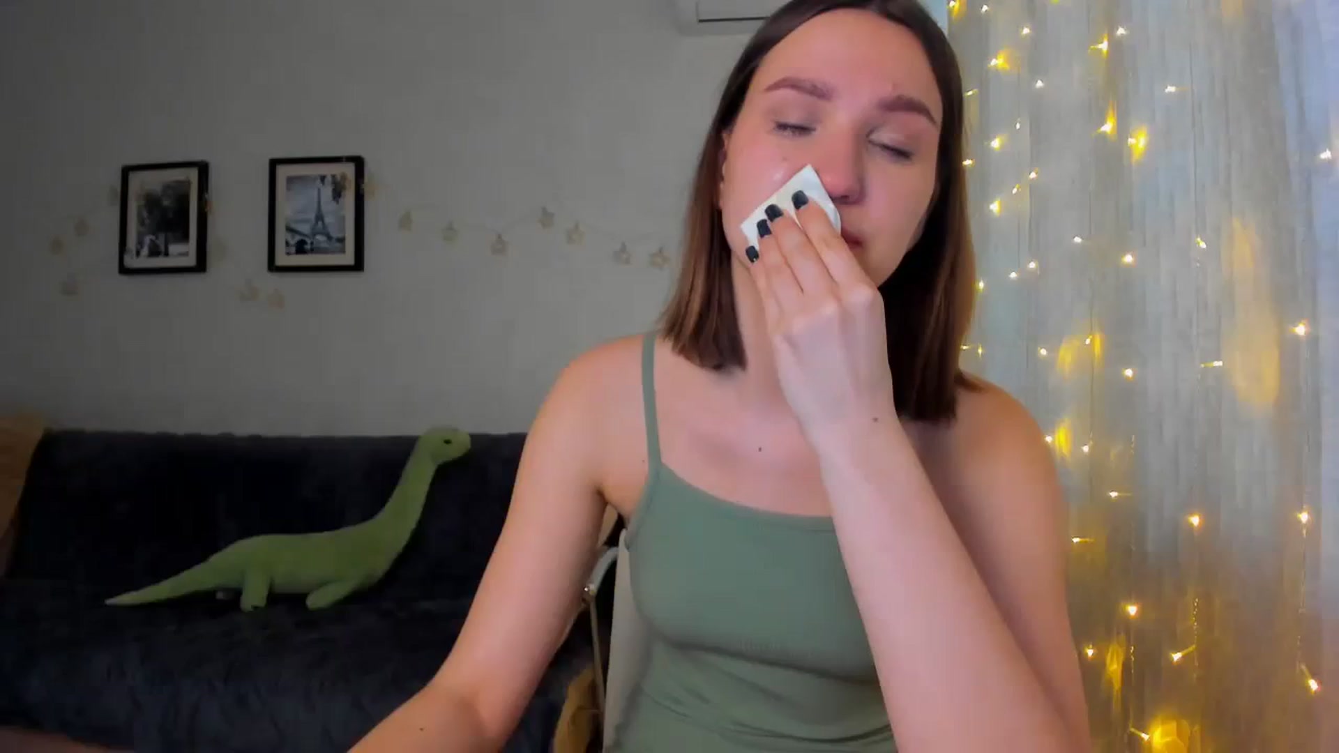 Gallery image thumbnail from WaveOfLove's myfreecams stream on, 02/01/2024, 12:46 image 1 of 20