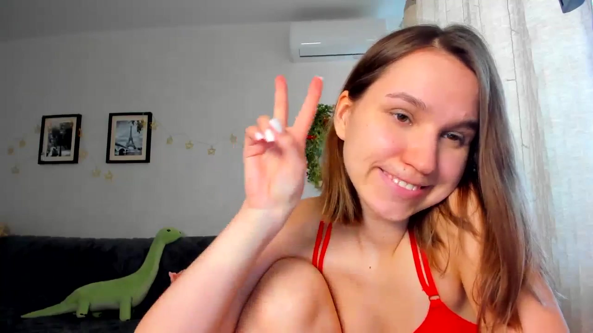 Gallery image thumbnail from WaveOfLove's myfreecams stream on, 02/07/2024, 10:30 image 10 of 20