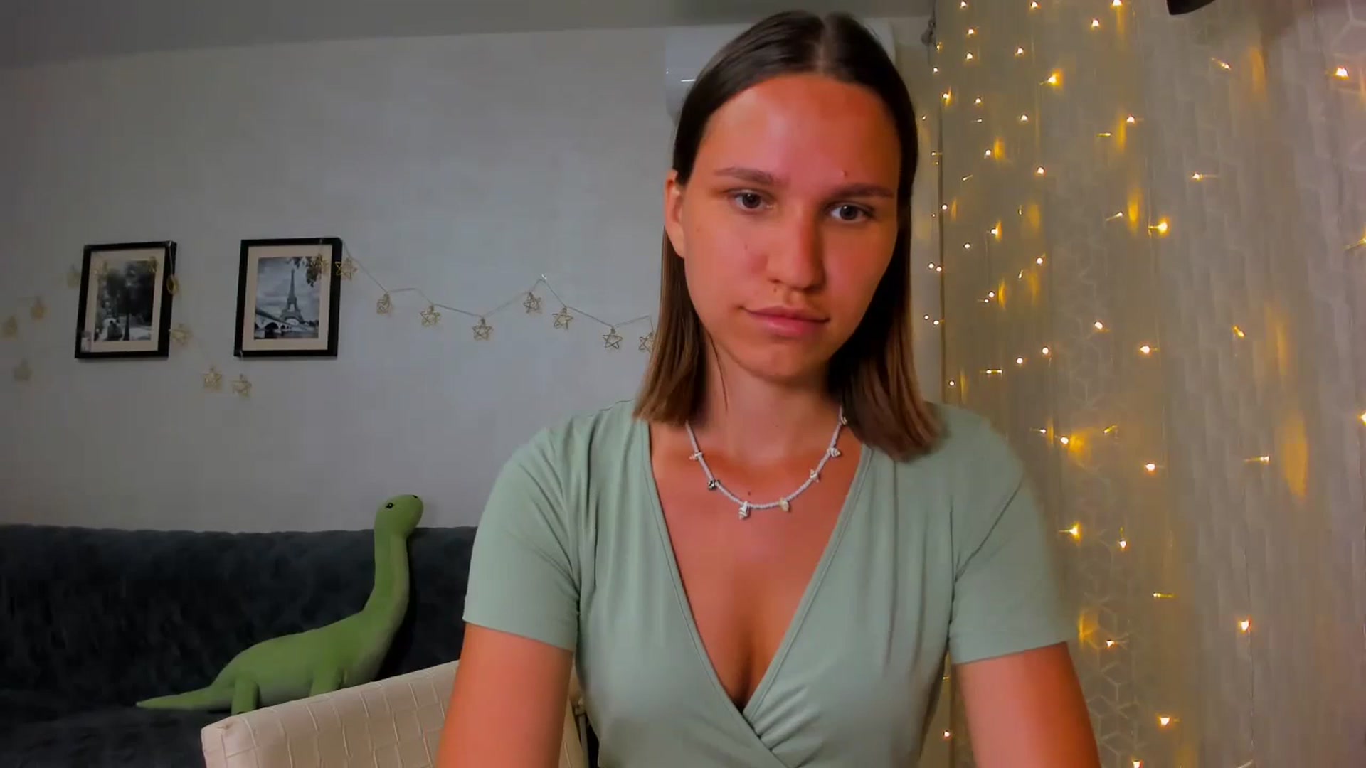Gallery image thumbnail from WaveOfLove's myfreecams stream on, 02/23/2024, 17:40 image 7 of 20