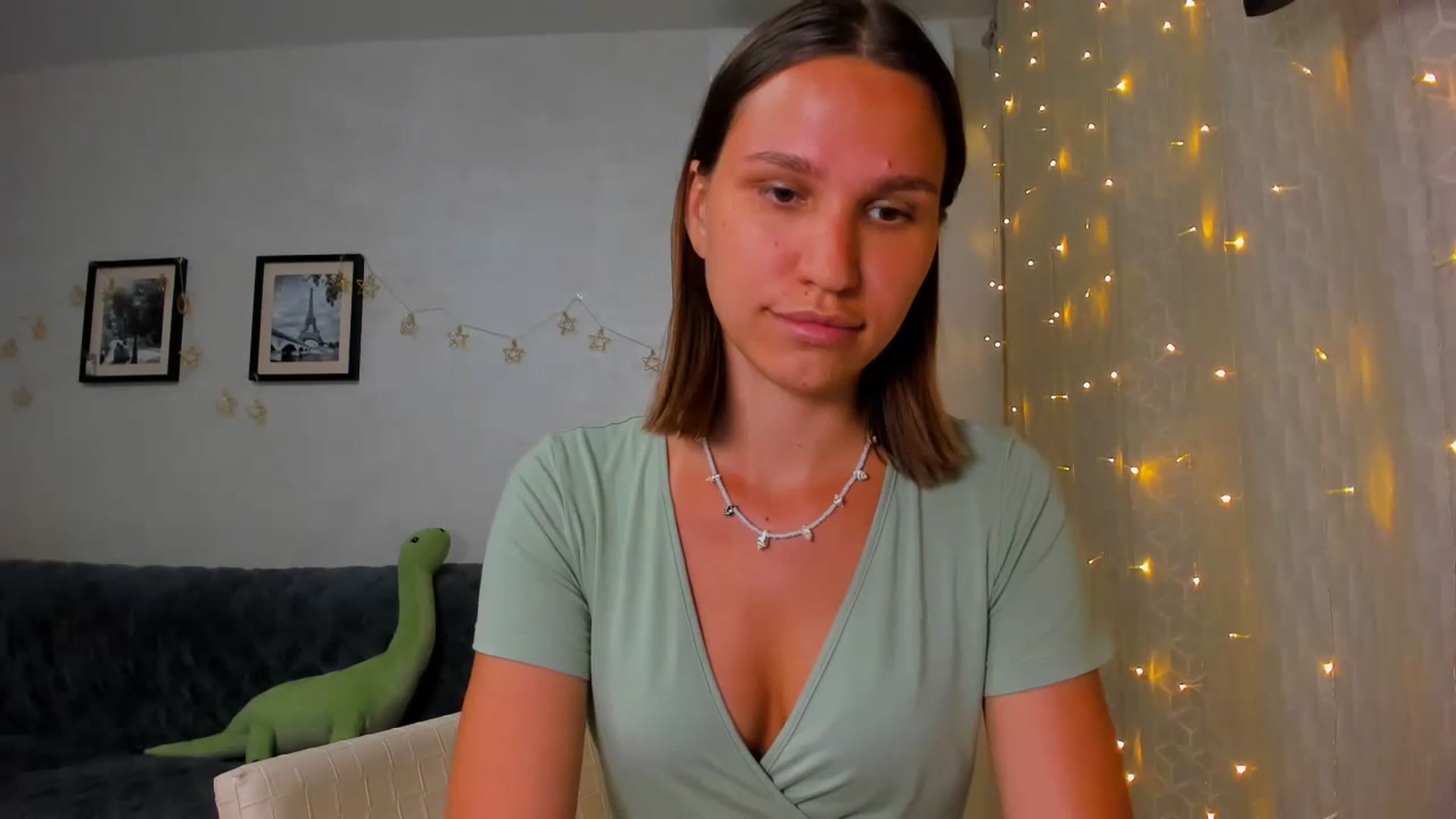 Gallery image thumbnail from WaveOfLove's myfreecams stream on, 02/23/2024, 17:40 image 6 of 20