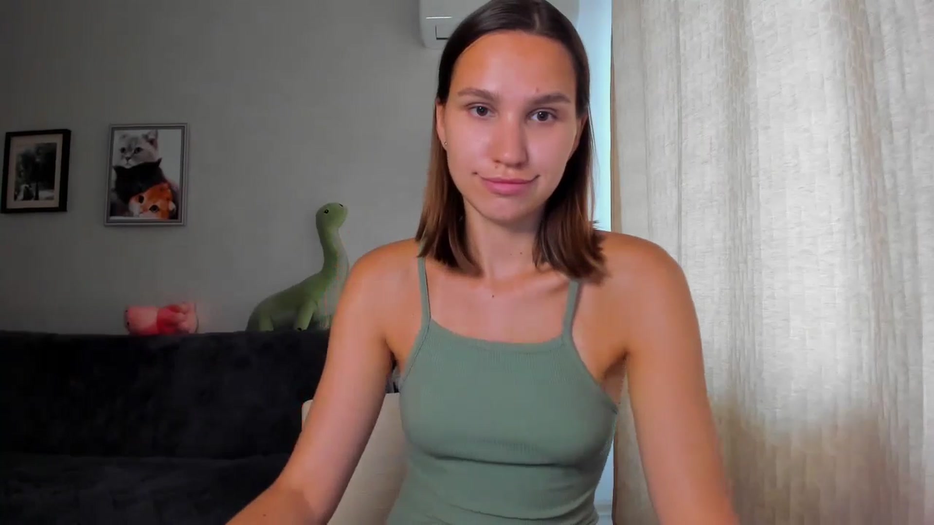 Gallery image thumbnail from WaveOfLove's myfreecams stream on, 04/18/2024, 12:23 image 11 of 20