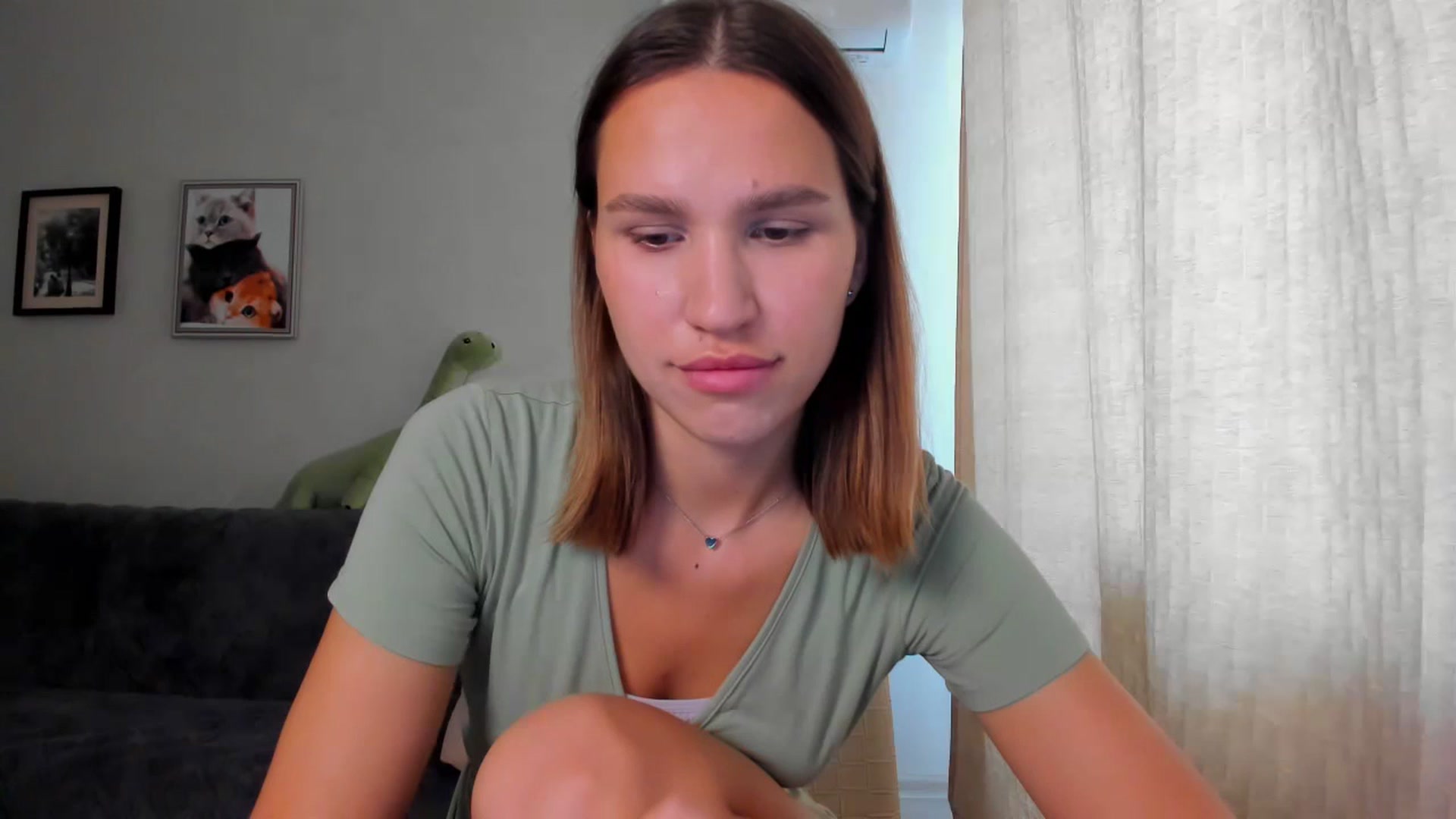 Gallery image thumbnail from WaveOfLove's myfreecams stream on, 04/25/2024, 10:12 image 20 of 20