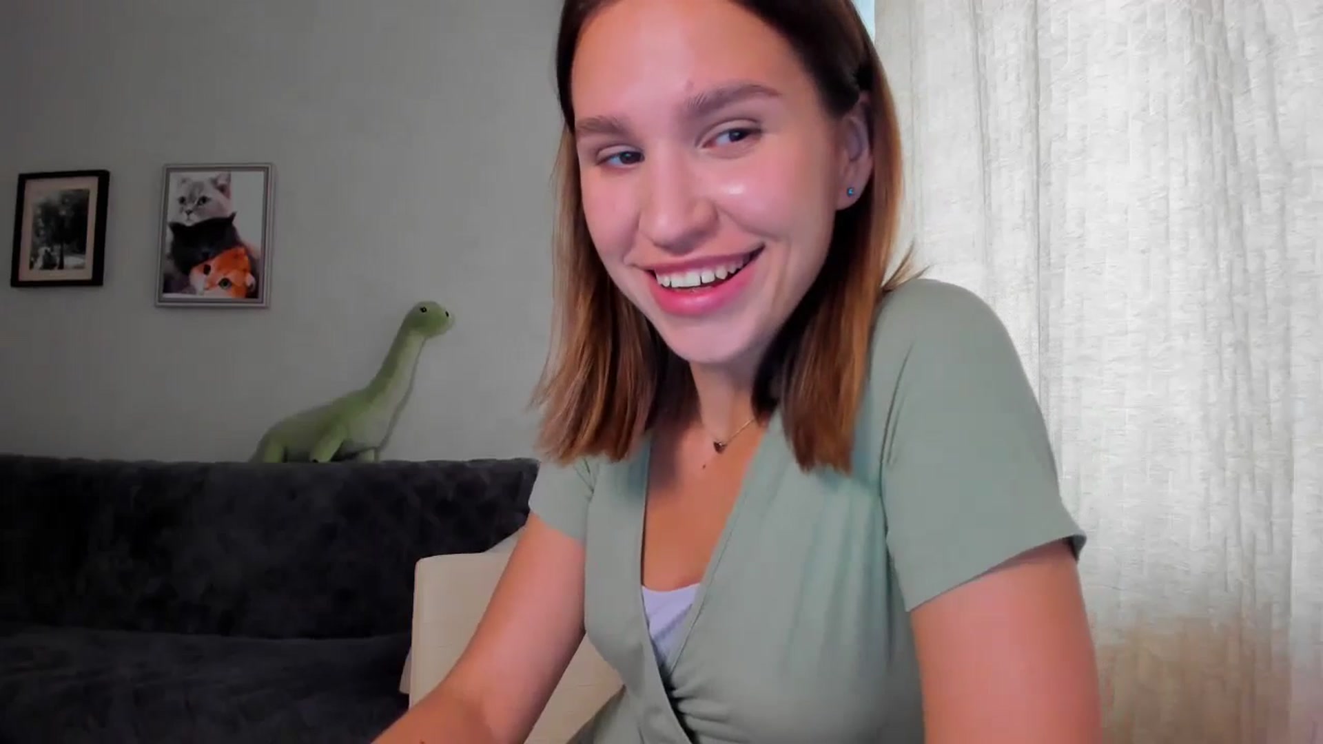 Gallery image thumbnail from WaveOfLove's myfreecams stream on, 04/25/2024, 10:12 image 15 of 20