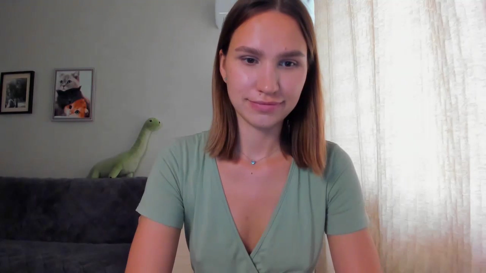 Gallery image thumbnail from WaveOfLove's myfreecams stream on, 04/25/2024, 12:23 image 12 of 20