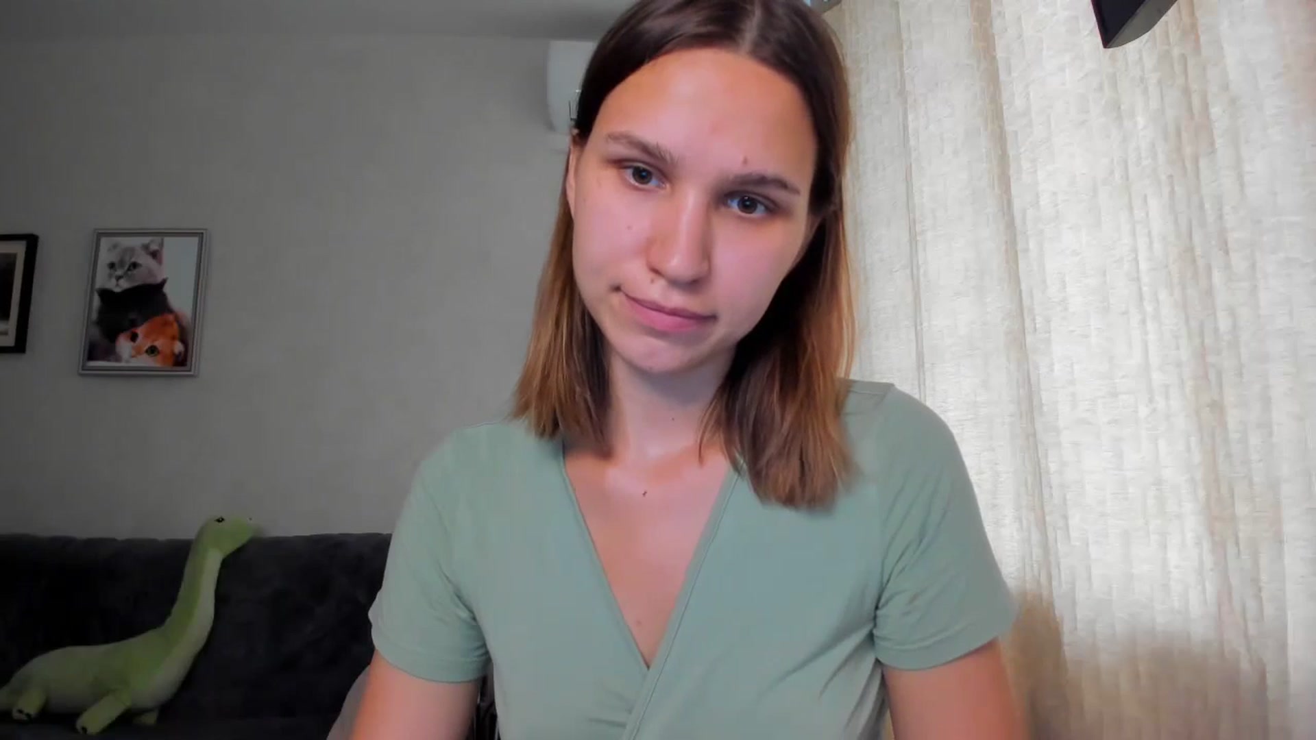 Gallery image thumbnail from WaveOfLove's myfreecams stream on, 04/27/2024, 14:18 image 10 of 20