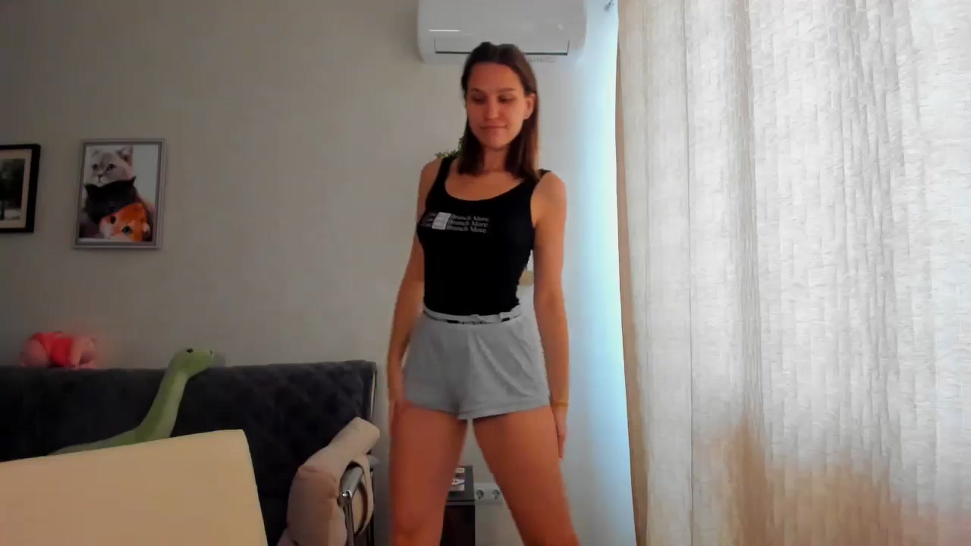 Gallery image thumbnail from WaveOfLove's myfreecams stream on, 05/13/2024, 11:09 image 6 of 20