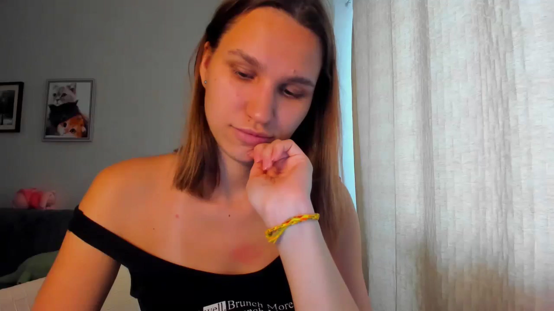 Gallery image thumbnail from WaveOfLove's myfreecams stream on, 05/13/2024, 11:09 image 14 of 20
