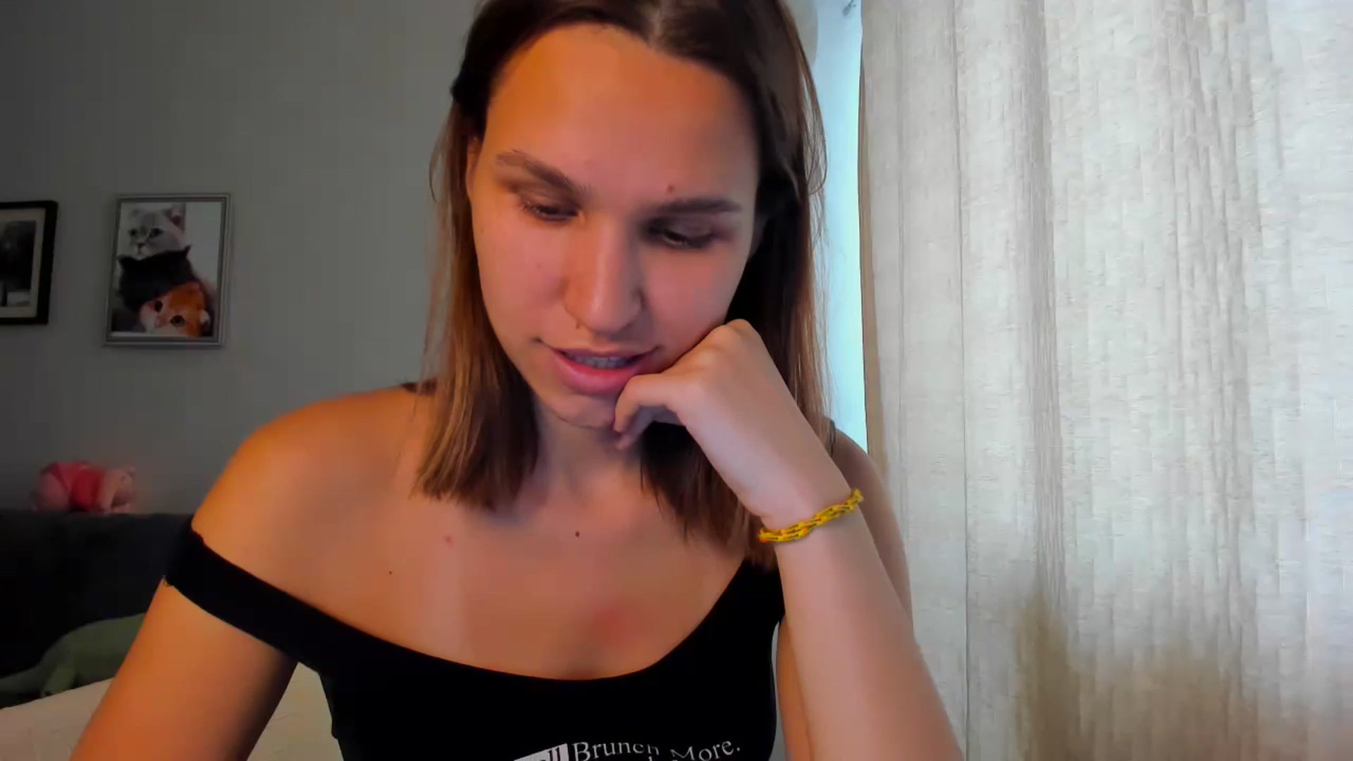 Gallery image thumbnail from WaveOfLove's myfreecams stream on, 05/13/2024, 11:09 image 15 of 20