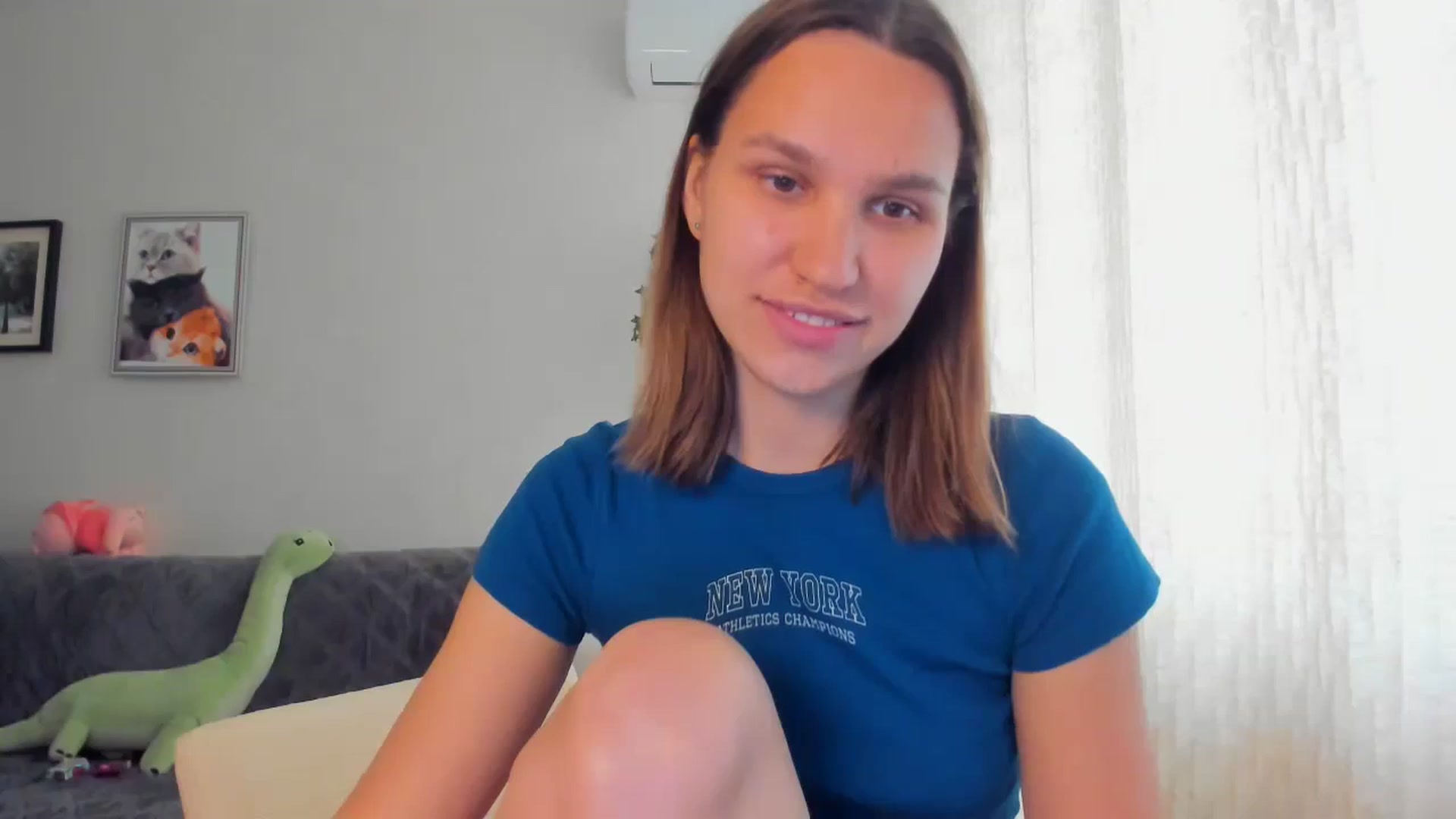 Gallery image thumbnail from WaveOfLove's myfreecams stream on, 05/13/2024, 12:01 image 6 of 20