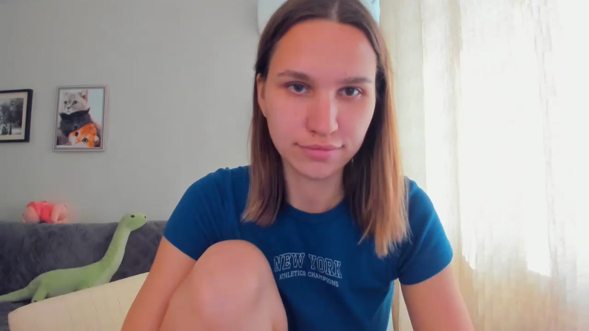 Gallery image thumbnail from WaveOfLove's myfreecams stream on, 05/13/2024, 13:35 image 16 of 20