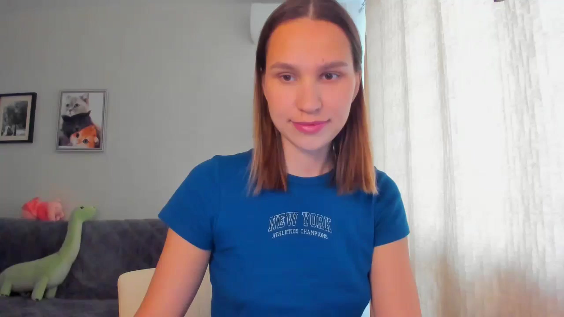 Gallery image thumbnail from WaveOfLove's myfreecams stream on, 05/14/2024, 10:38 image 14 of 20