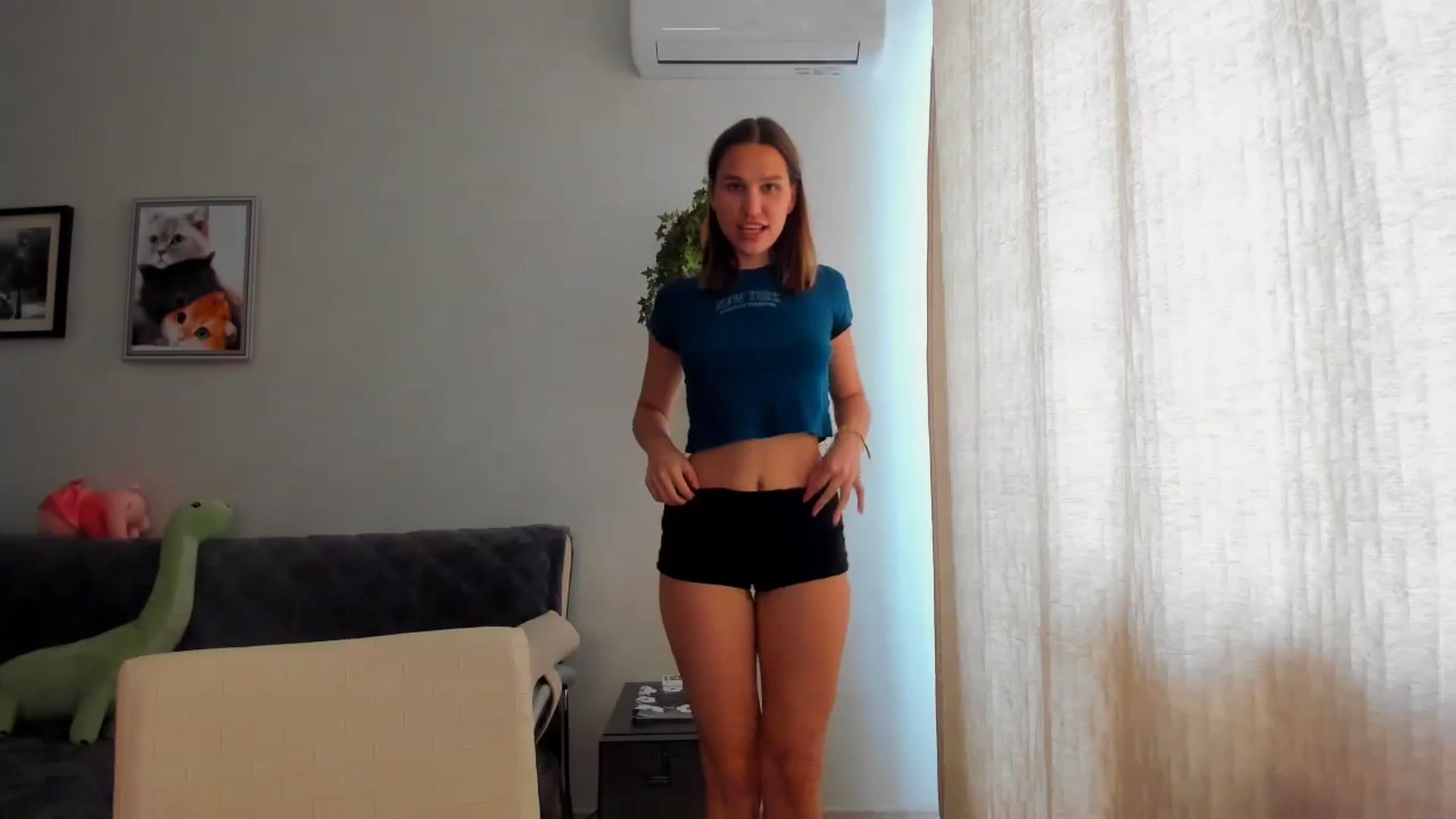 Gallery image thumbnail from WaveOfLove's myfreecams stream on, 05/14/2024, 11:38 image 2 of 20