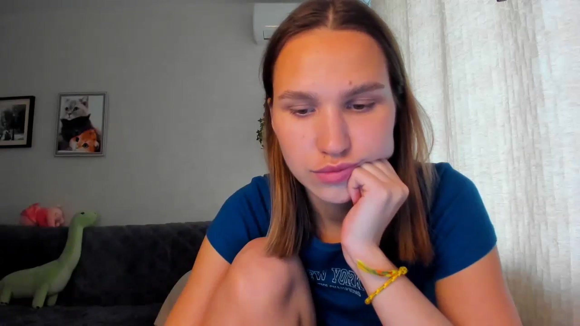 Gallery image thumbnail from WaveOfLove's myfreecams stream on, 05/14/2024, 12:17 image 2 of 20