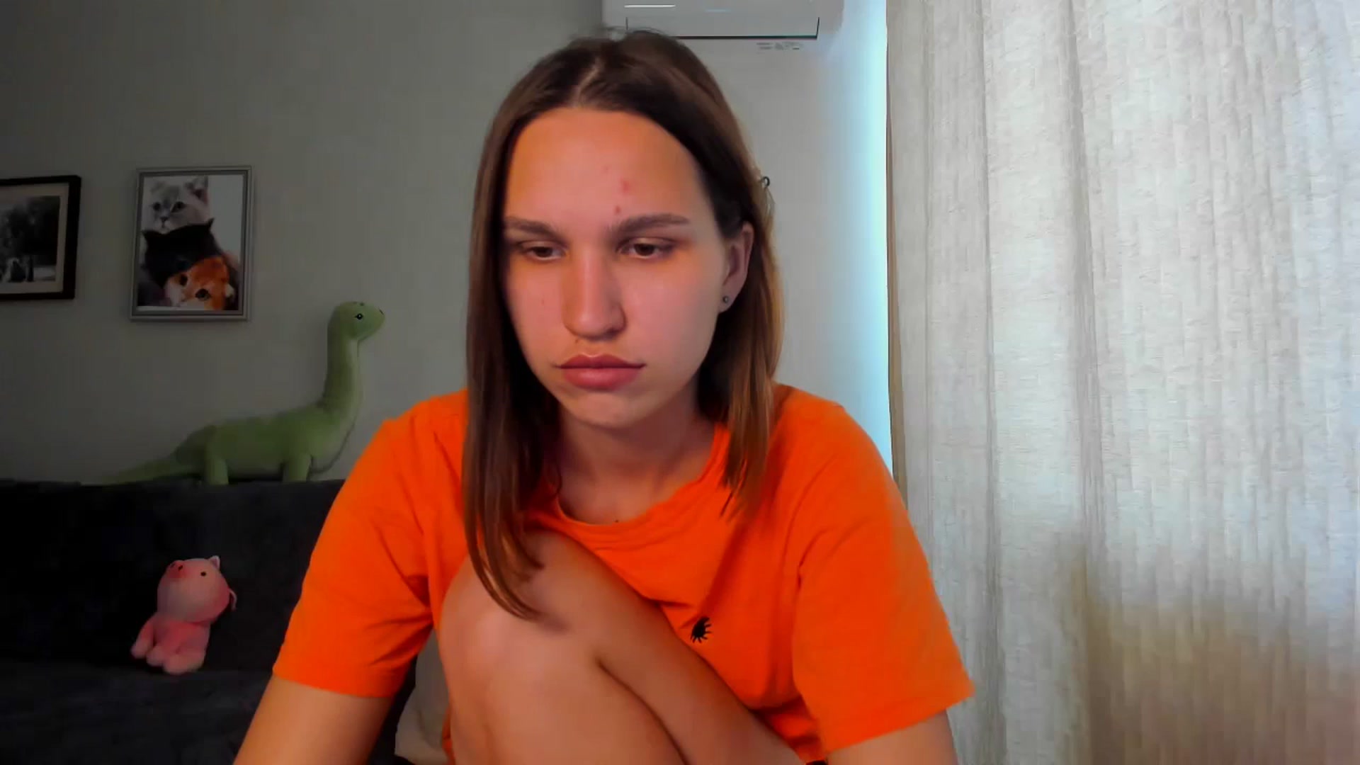Gallery image thumbnail from WaveOfLove's myfreecams stream on, 05/19/2024, 11:56 image 9 of 20