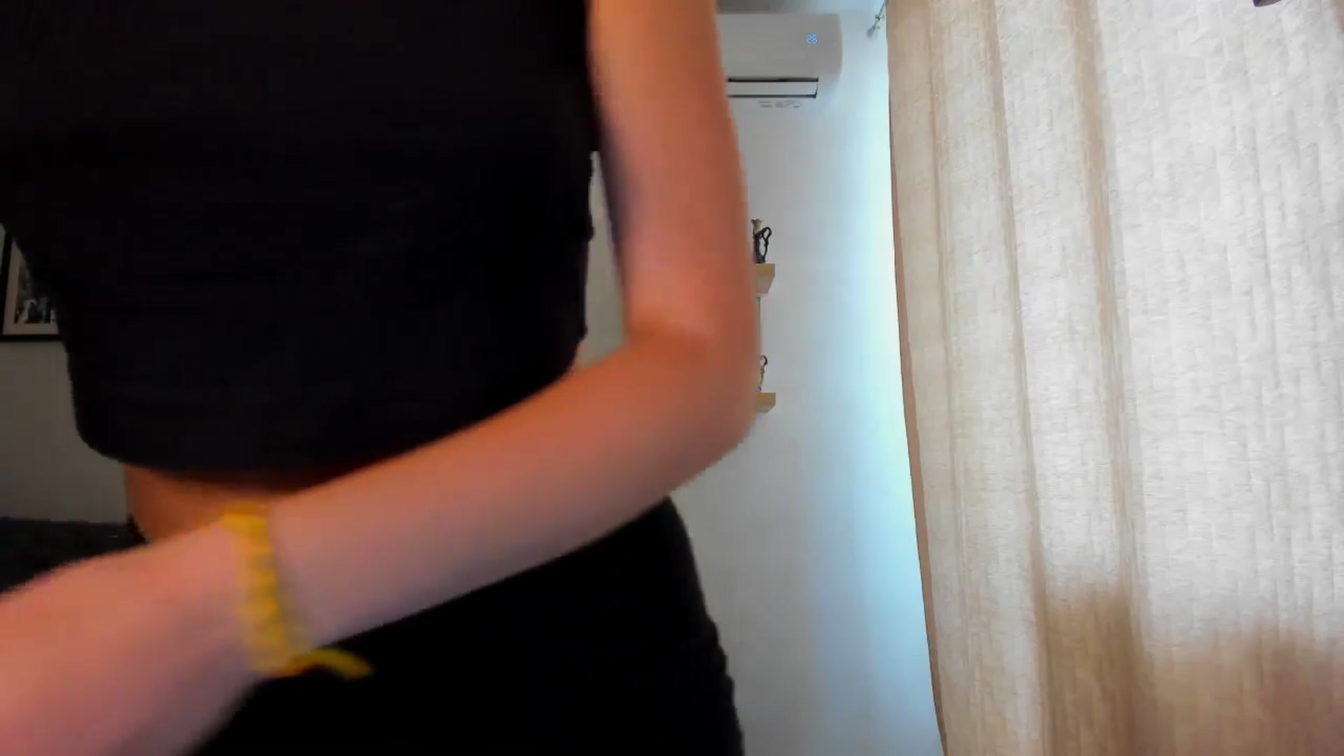 Gallery image thumbnail from WaveOfLove's myfreecams stream on, 06/05/2024, 10:48 image 10 of 20